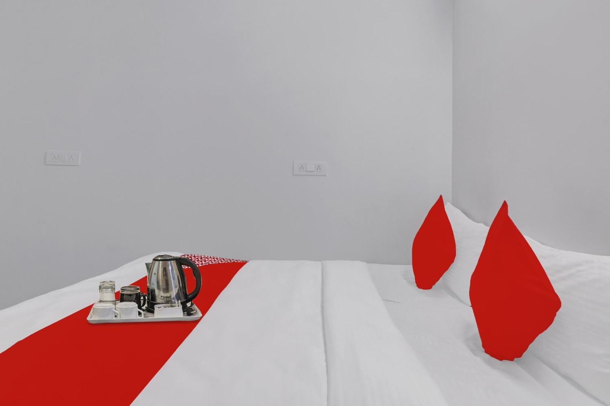 Oyo Vijay Laxmi Residency Near Erragadda Metro Station Hotel Hyderabad