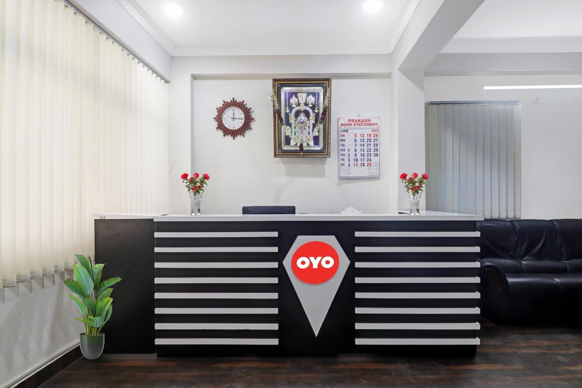 Hotel Oyo Vijay Laxmi Residency Near Erragadda Metro Station Hyderabad