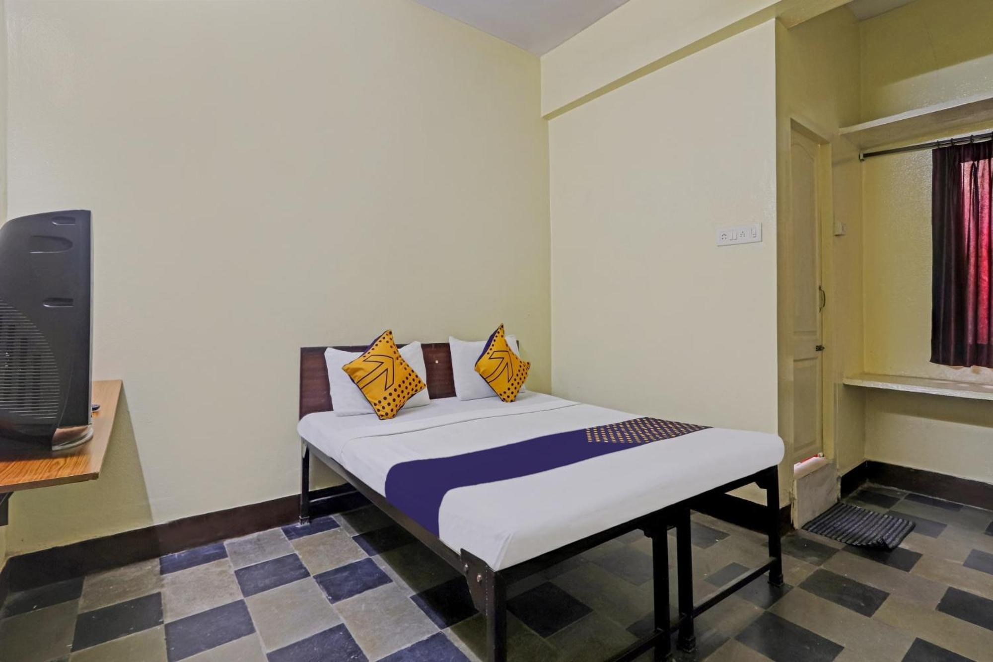 Hotel Spot On Kanha Residency Near Birla Mandir Hyderabad