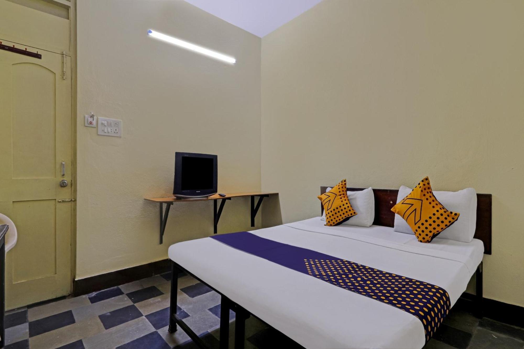 Spot On Kanha Residency Near Birla Mandir Hotel 2*
