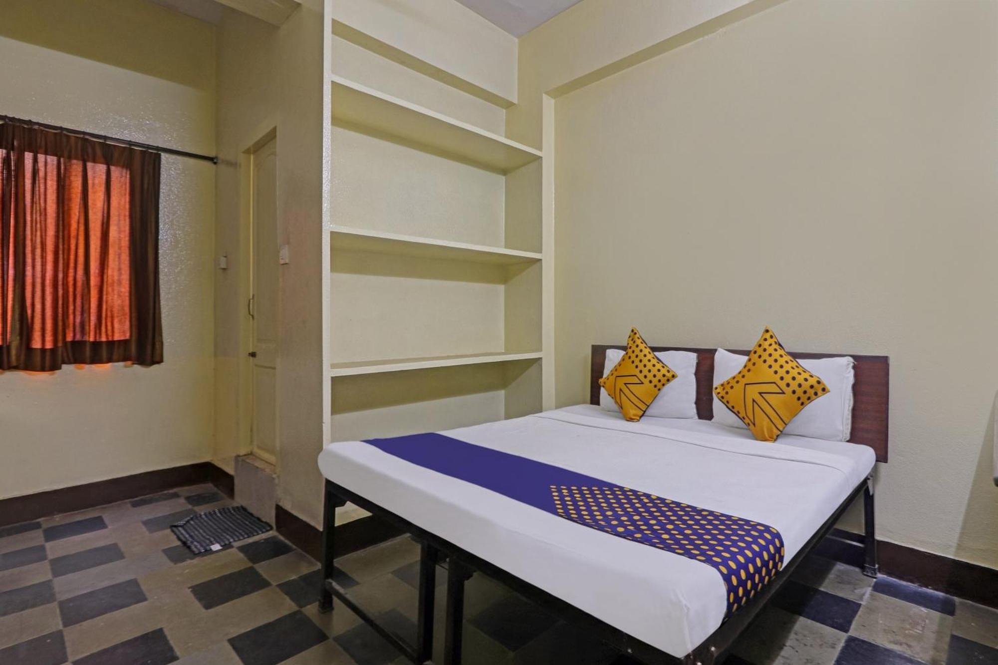 Spot On Kanha Residency Near Birla Mandir
