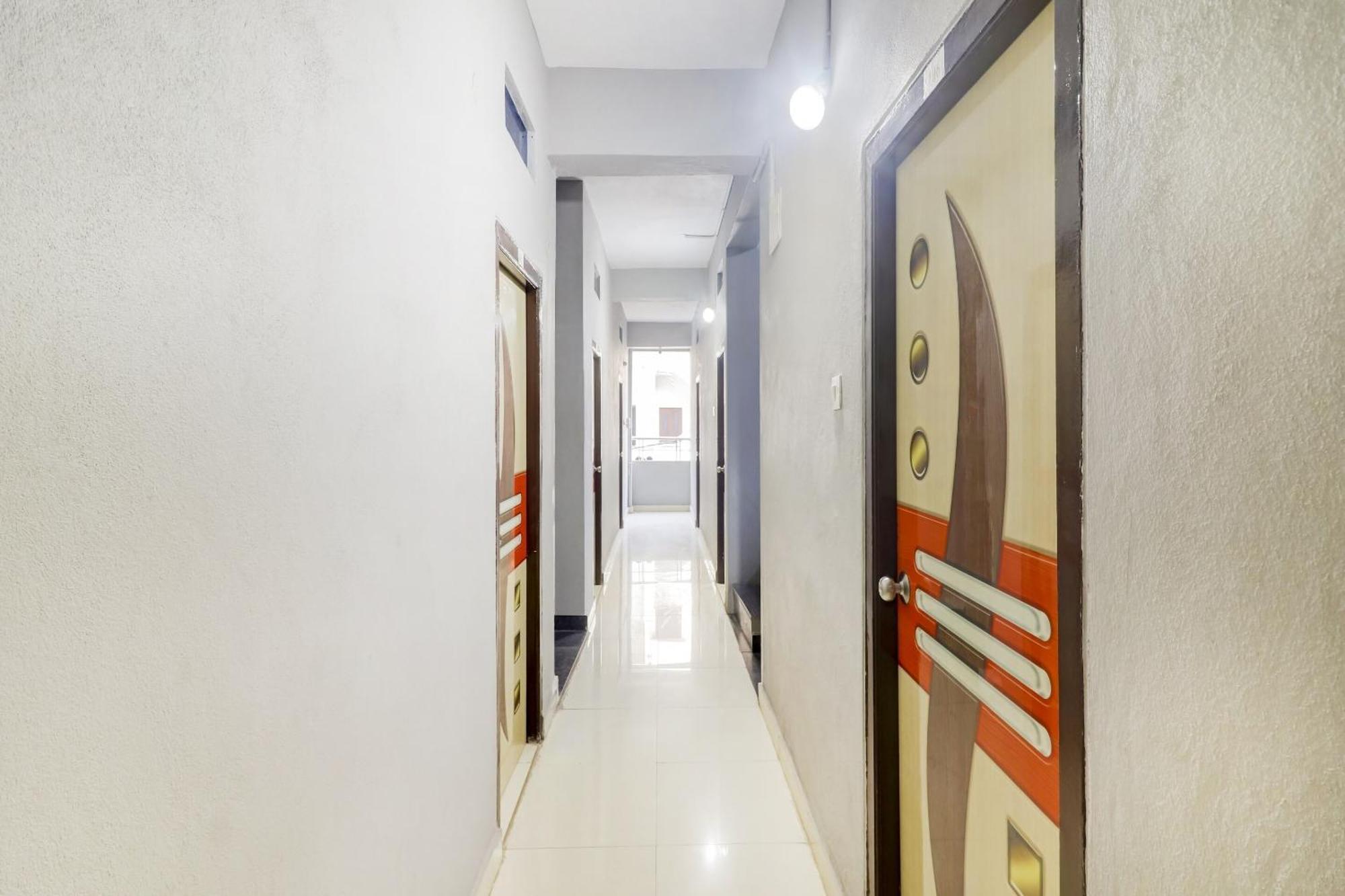 O Srinidhi Near Bharat Nagar Metro Station