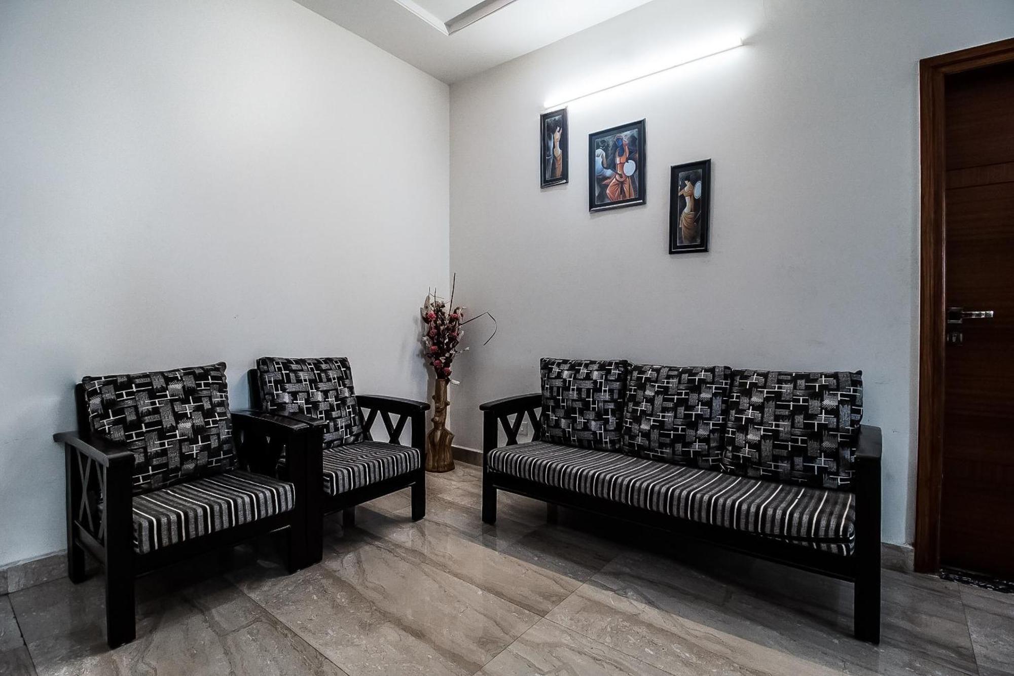 Hotel O Hillside Kukatpally Hyderabad