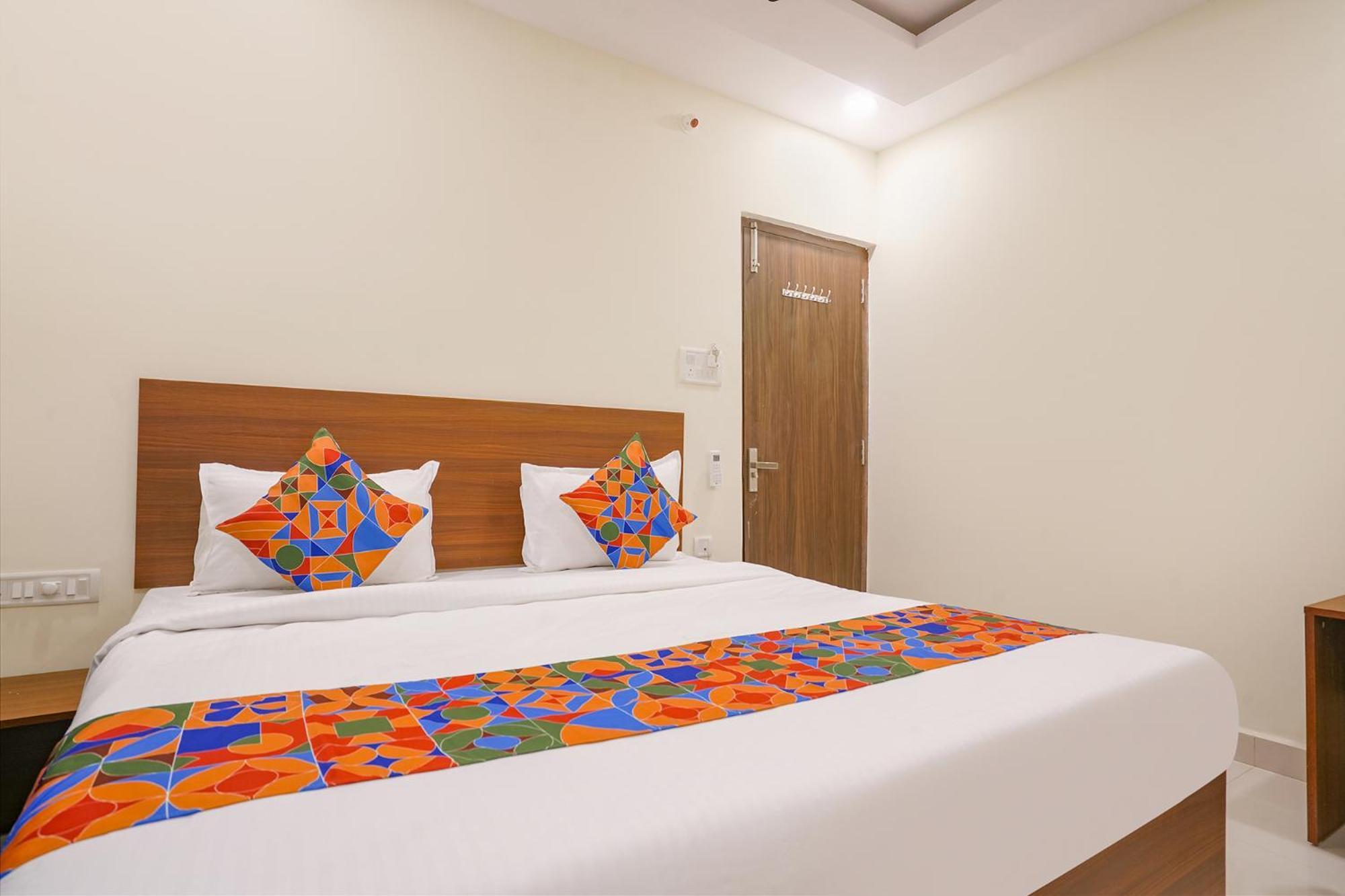 Fabhotel Air Live - Nr Ameerpet Metro Station
