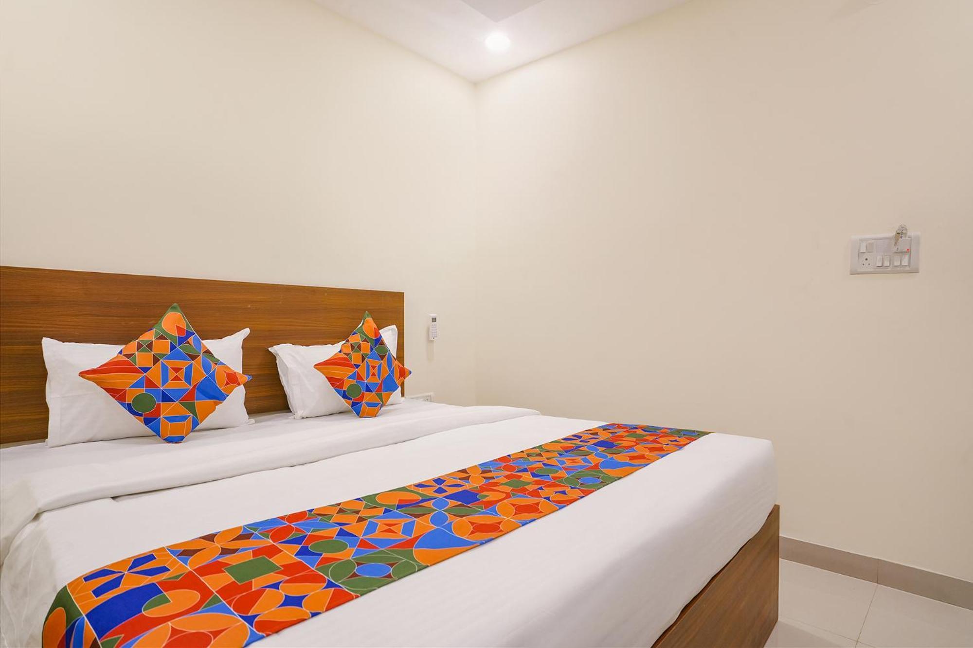 Fabhotel Air Live - Nr Ameerpet Metro Station 3*