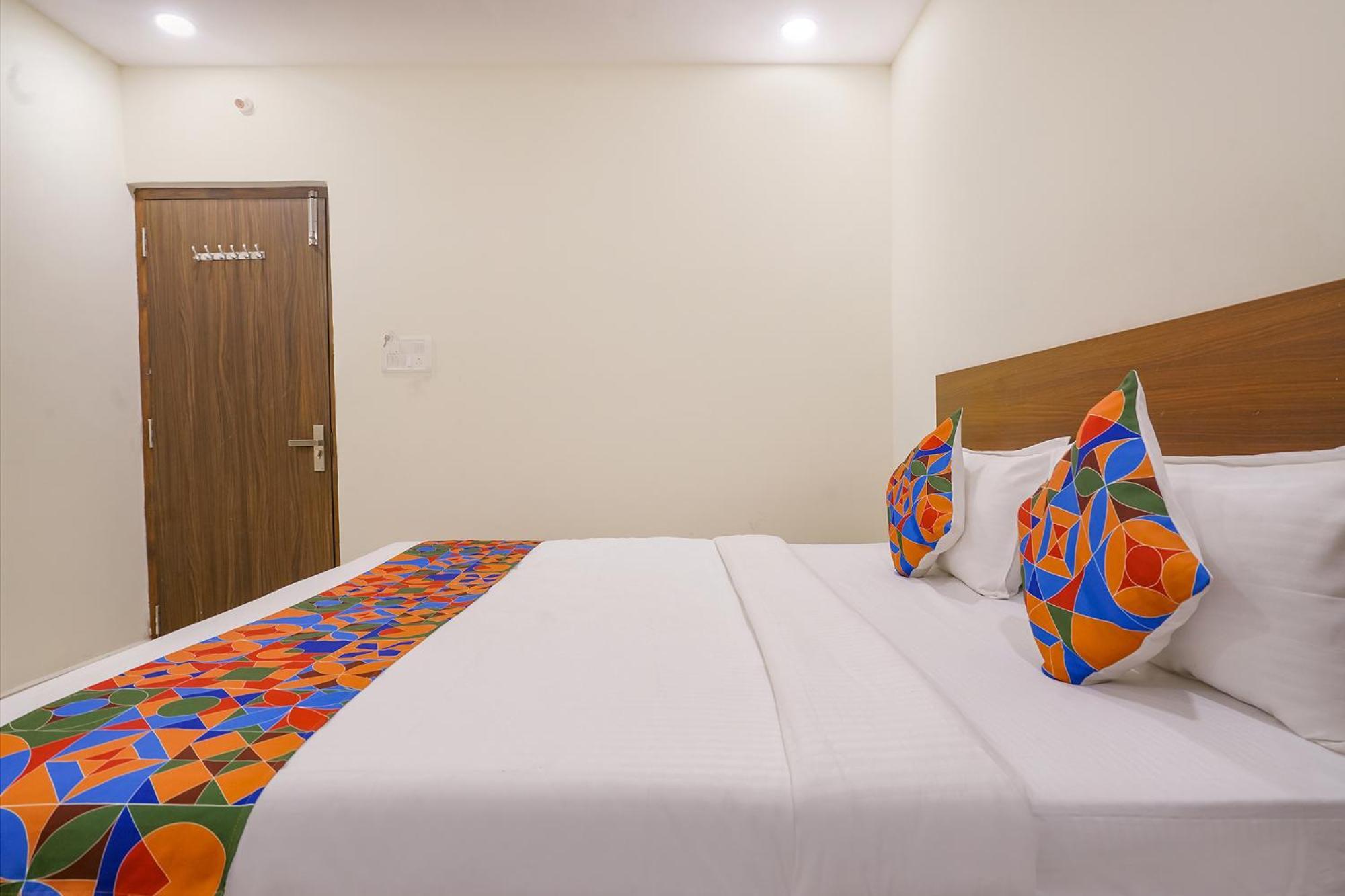 Fabhotel Air Live - Nr Ameerpet Metro Station 3*