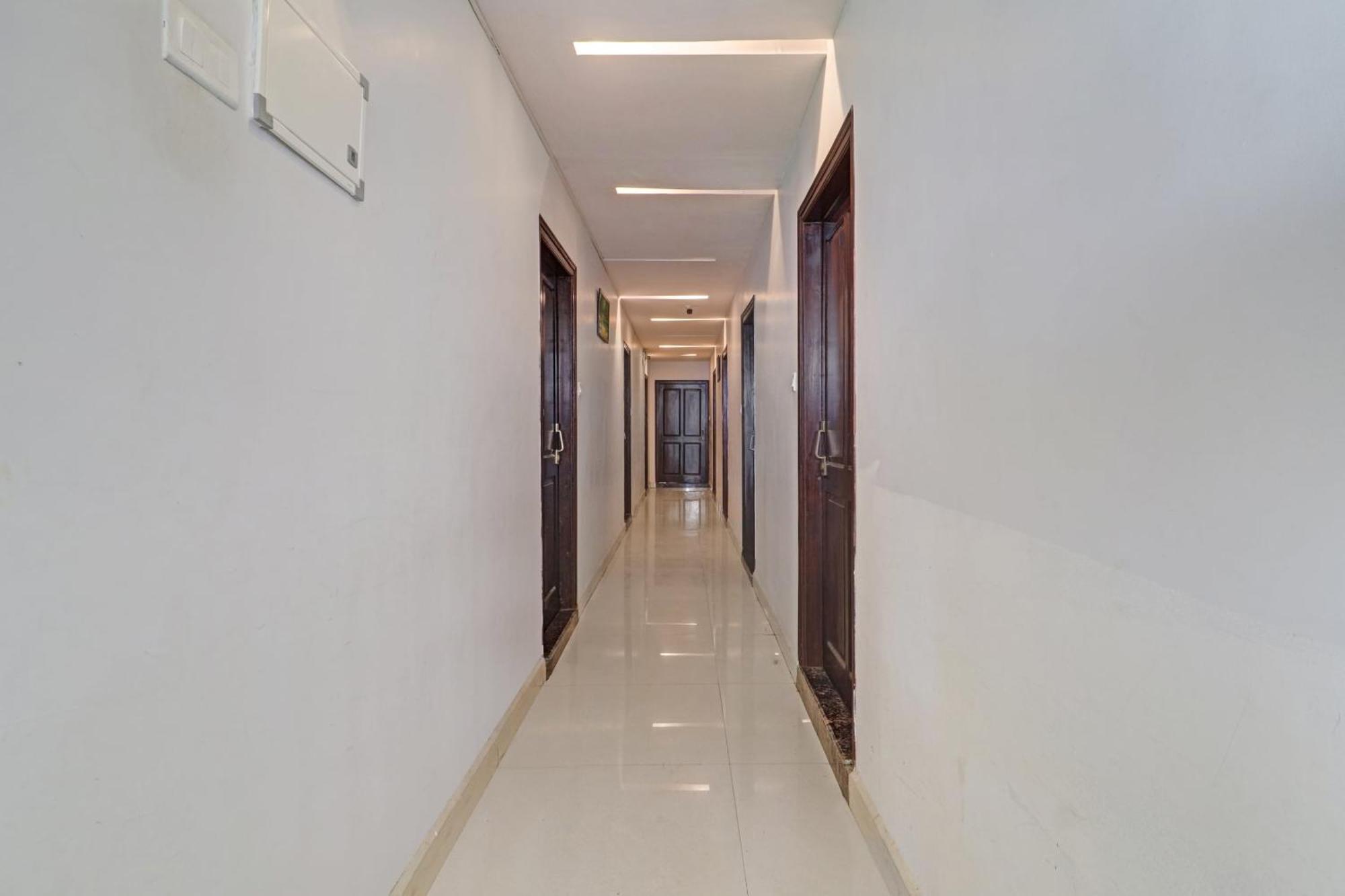 Collection O 81309 Hamsa The Right Choice Hotel