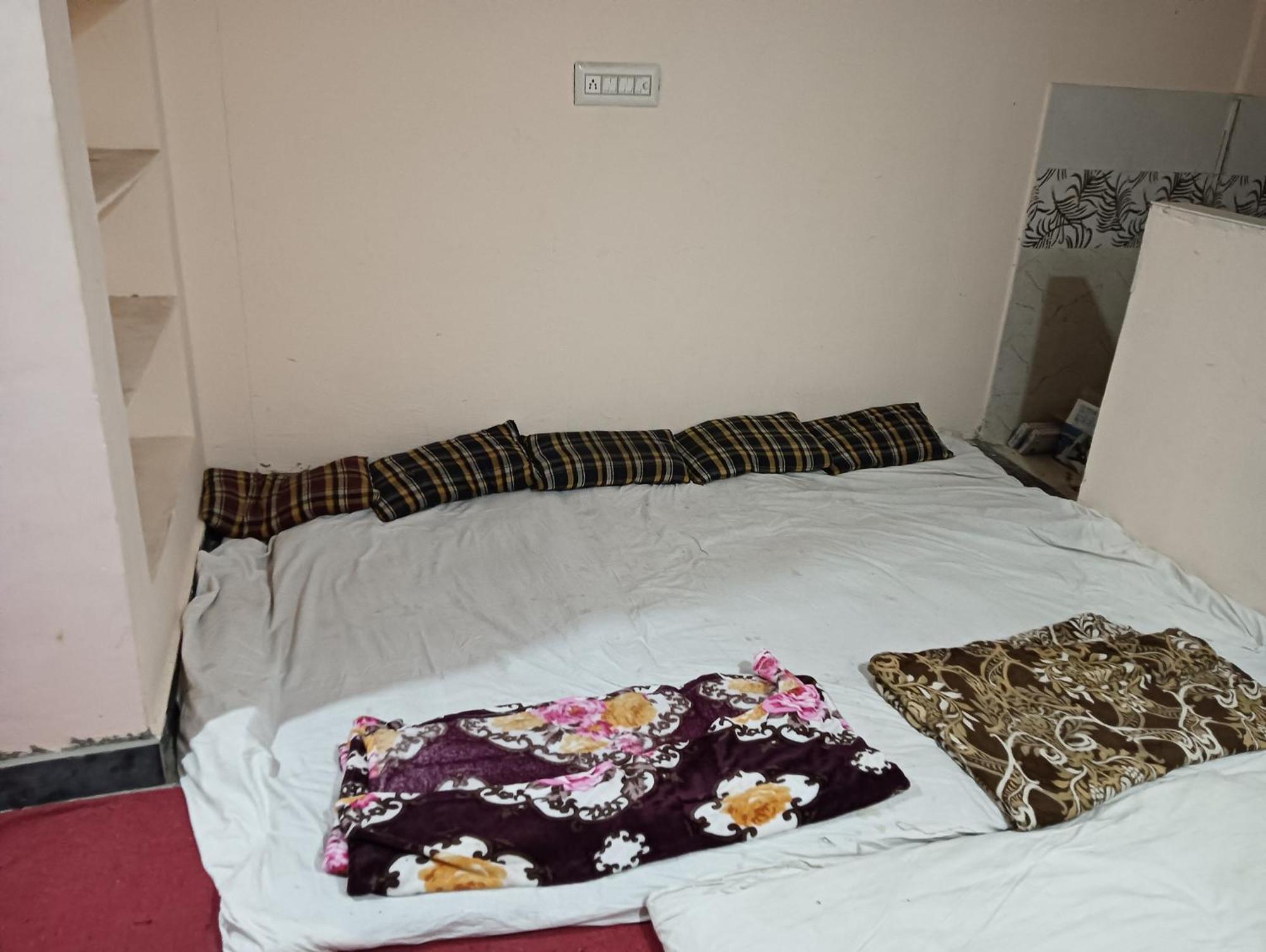 Guest house Thefloraguesthouse Hyderabad