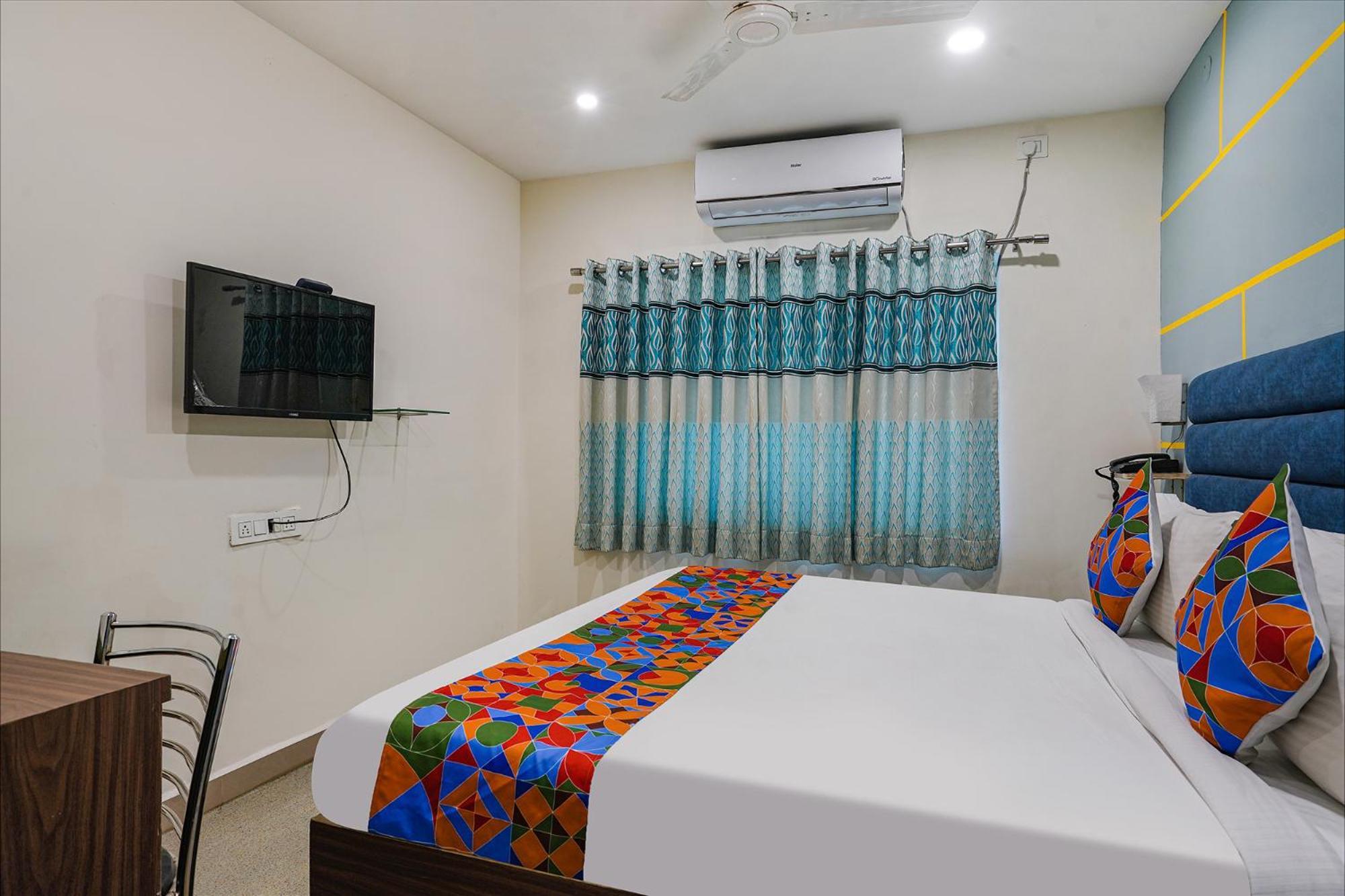 Fabhotel Jkc Grand - Hitech City