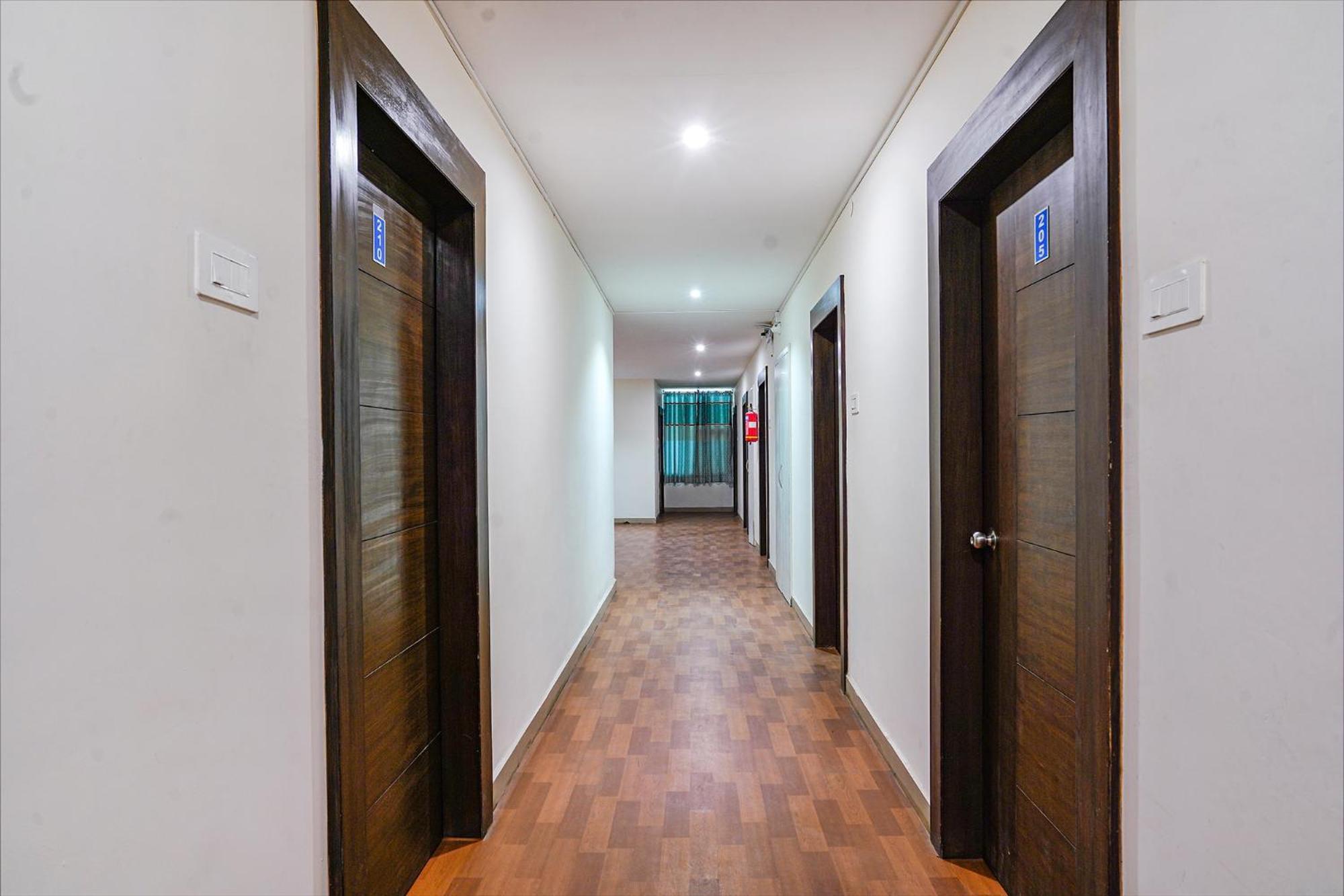 Fabhotel Jkc Grand - Hitech City 3*
