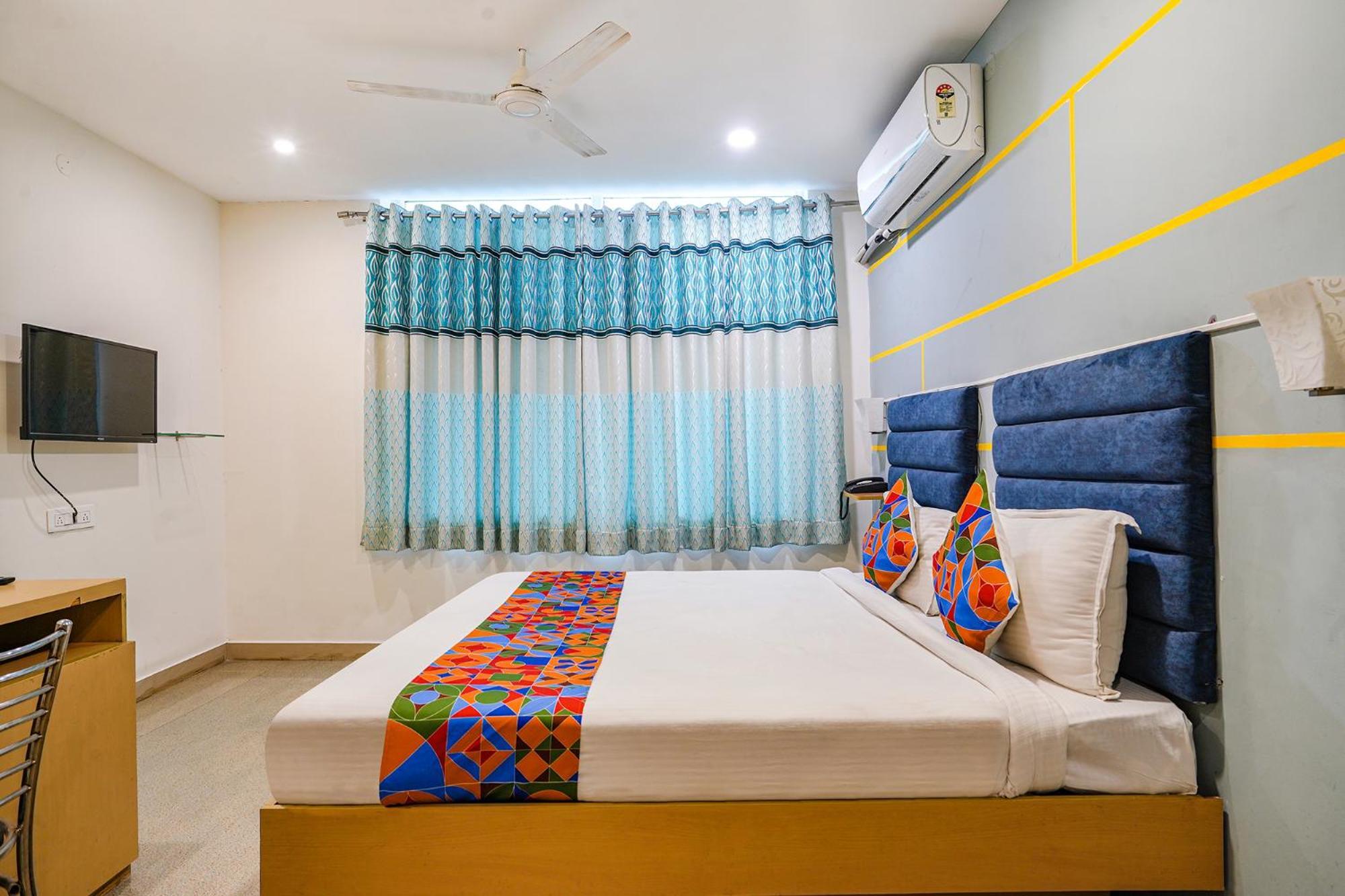 Fabhotel Jkc Grand - Hitech City