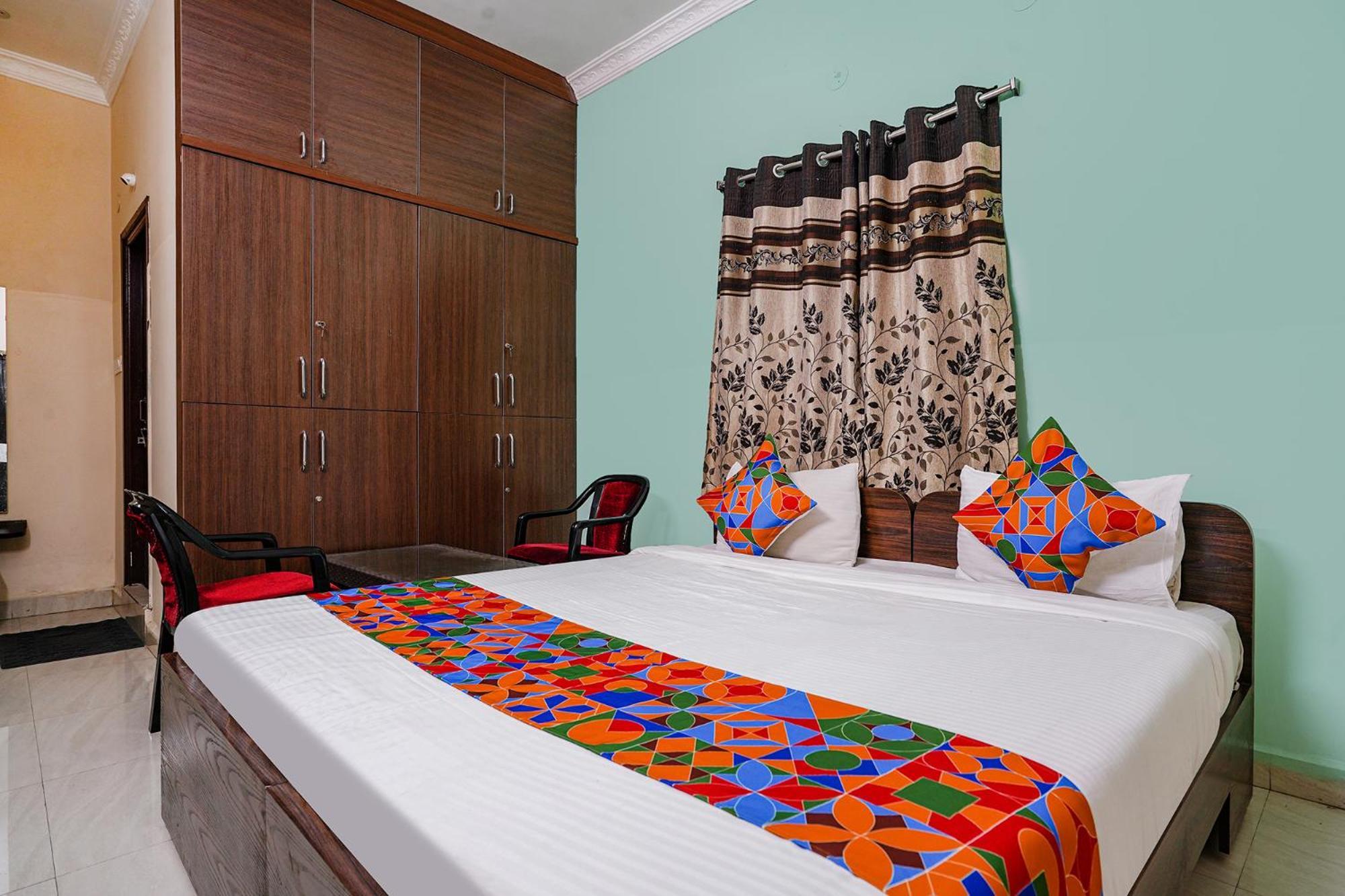 Hotel Fabexpress D Grand - Nr Jntu College Metro Station, Kukatpally 3*