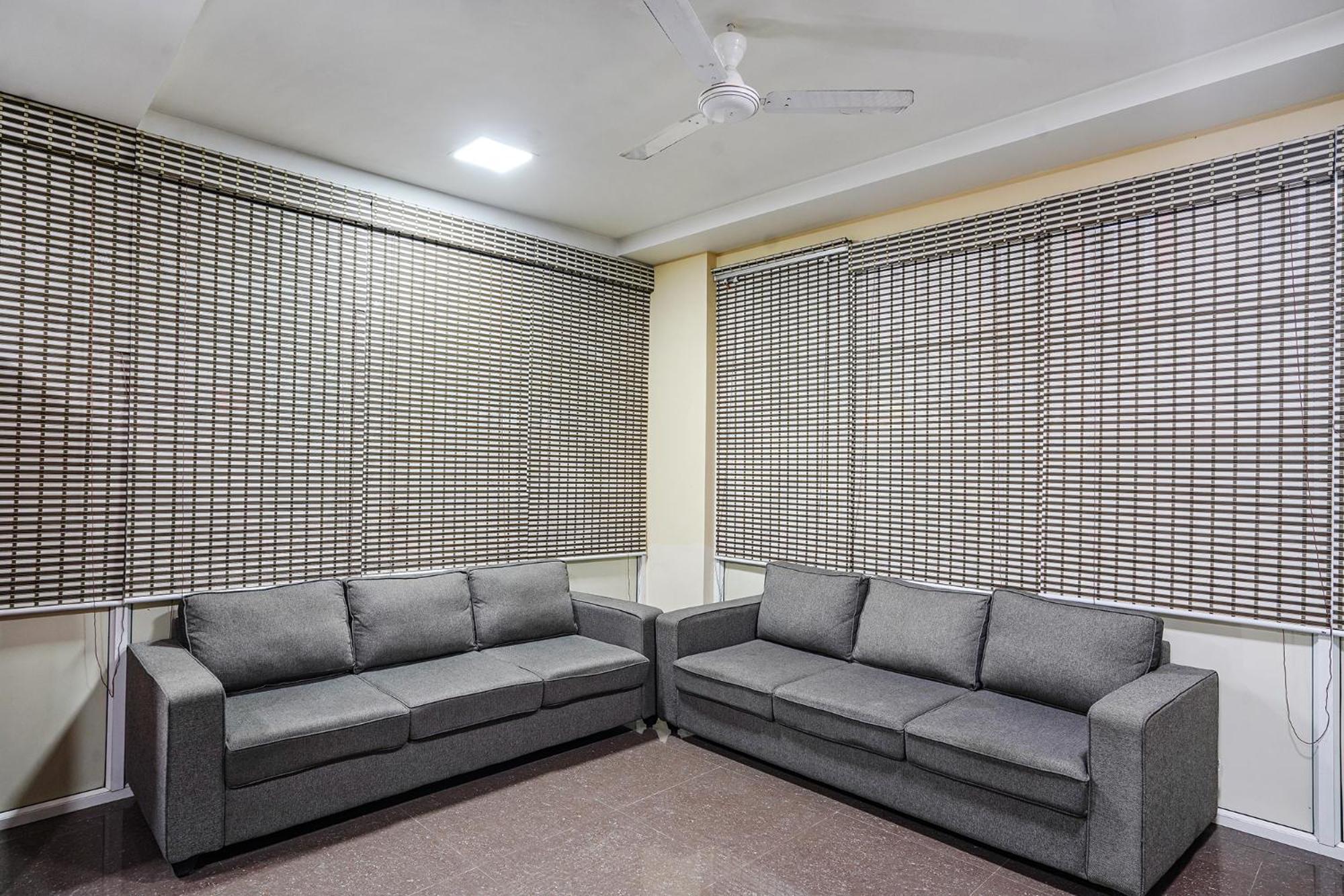 Fabexpress D Grand - Nr Jntu College Metro Station, Kukatpally