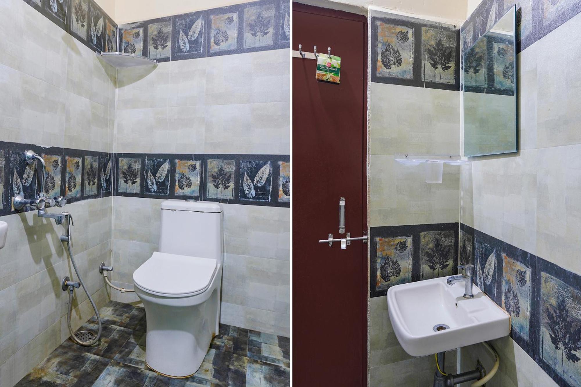 Hotel Fabexpress D Grand - Nr Jntu College Metro Station, Kukatpally