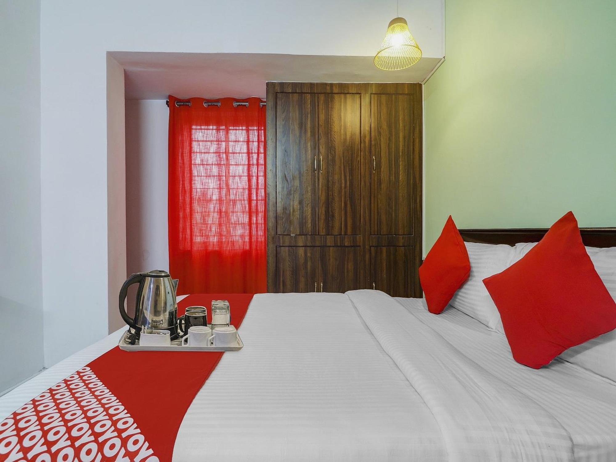 Super O Broholic Near Botanical Garden Hotel 3*