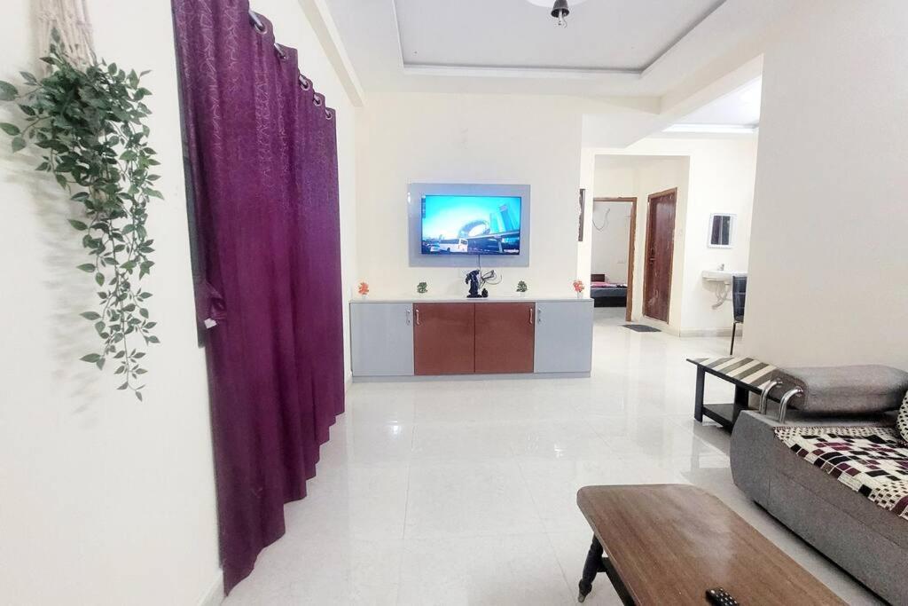 Verizon Stays-2bhk @bachupally Apartment