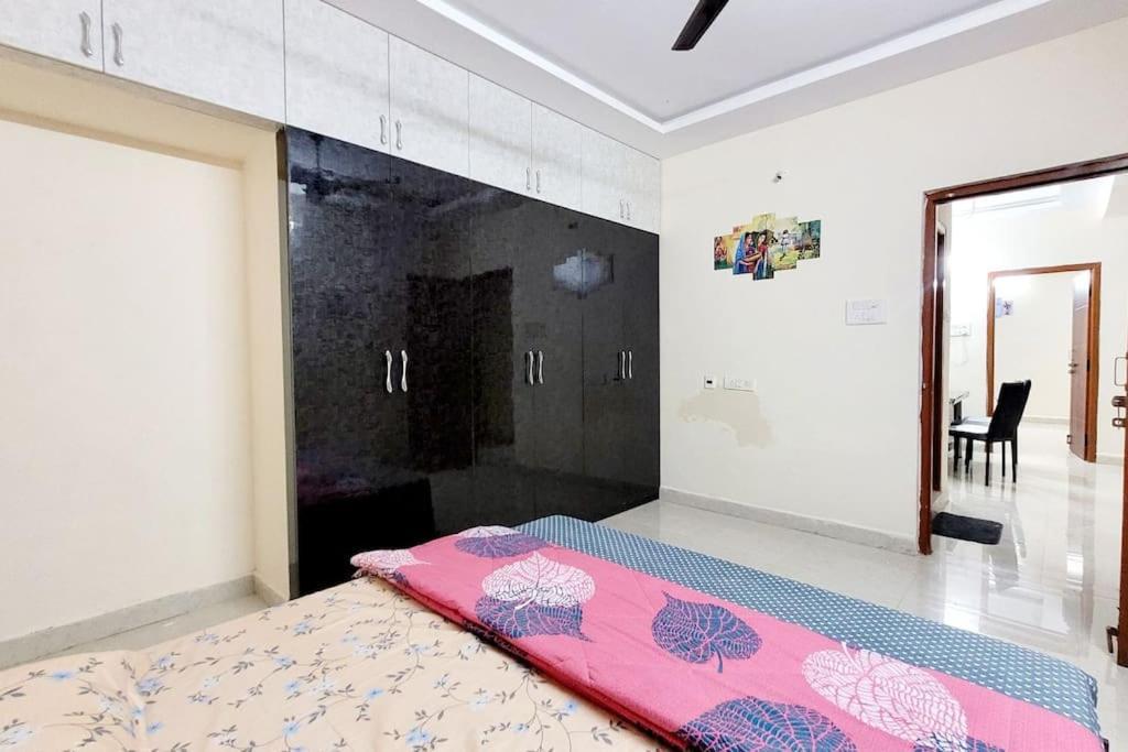 Verizon Stays-2bhk @bachupally Apartment *