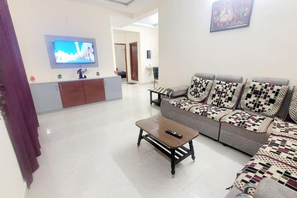 Apartment Verizon Stays-2bhk @bachupally Hyderabad