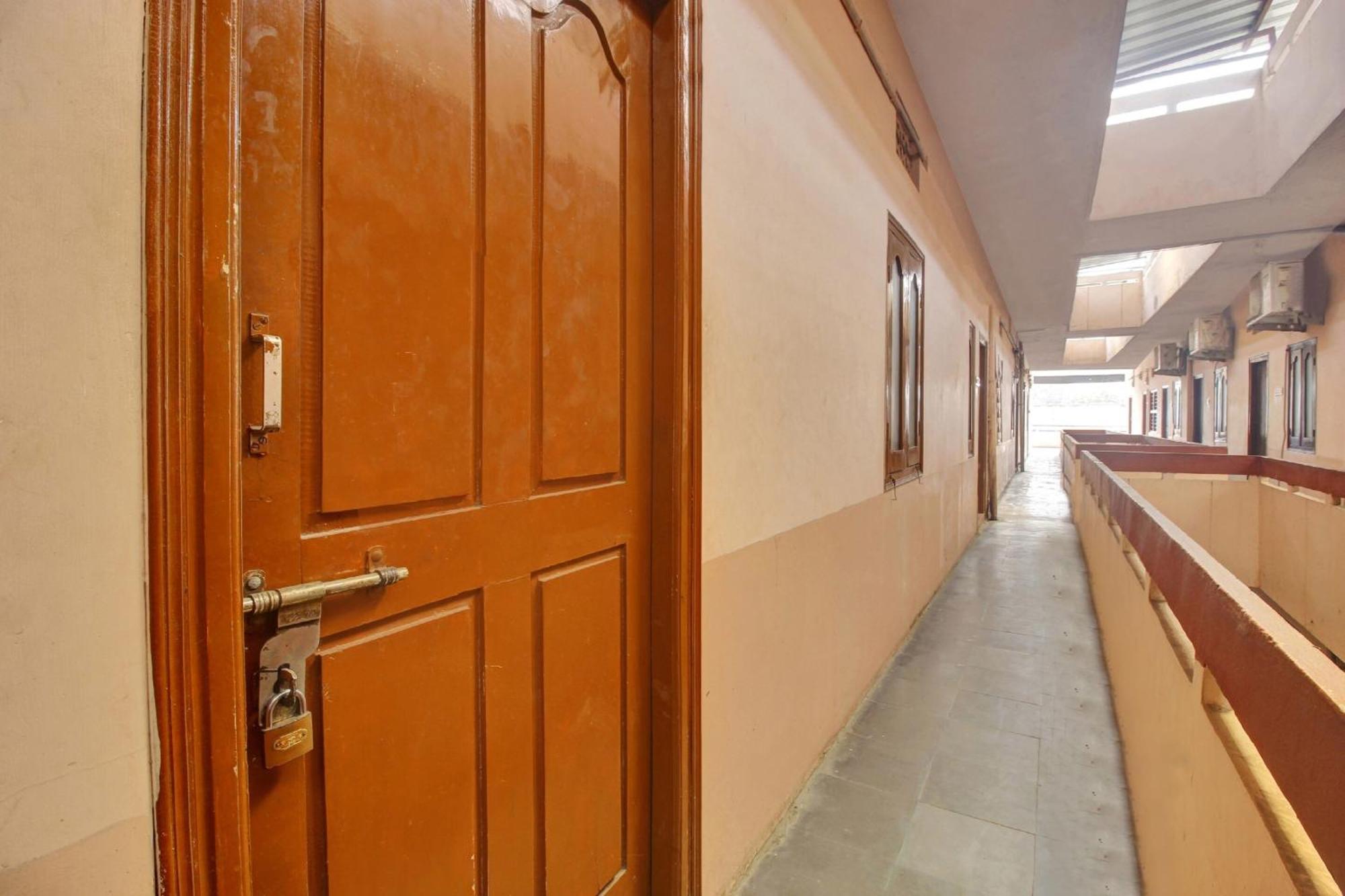 Hotel Spot On New Kaveri 3*