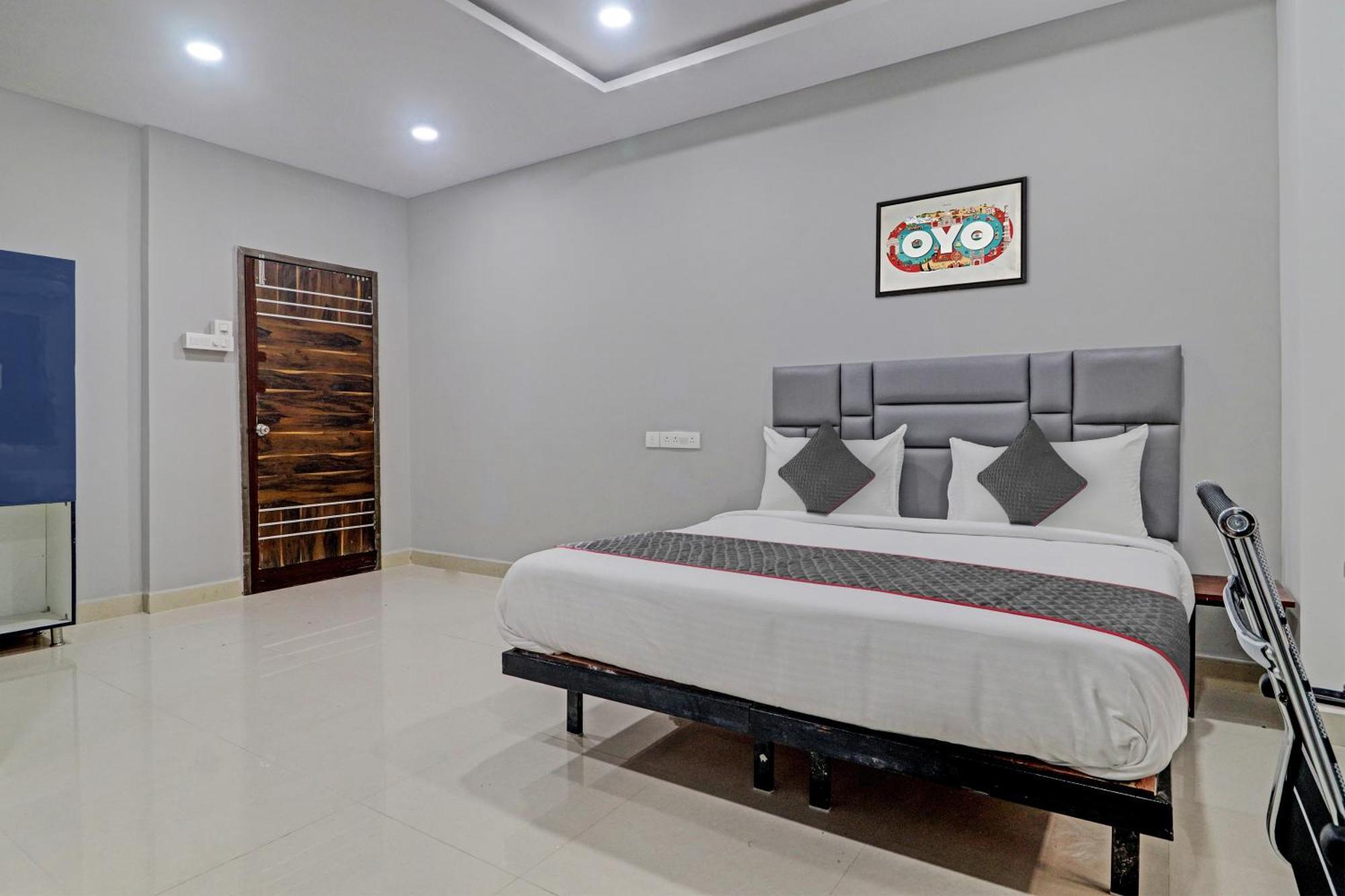 Collection O Lavish Springs Hyderabad