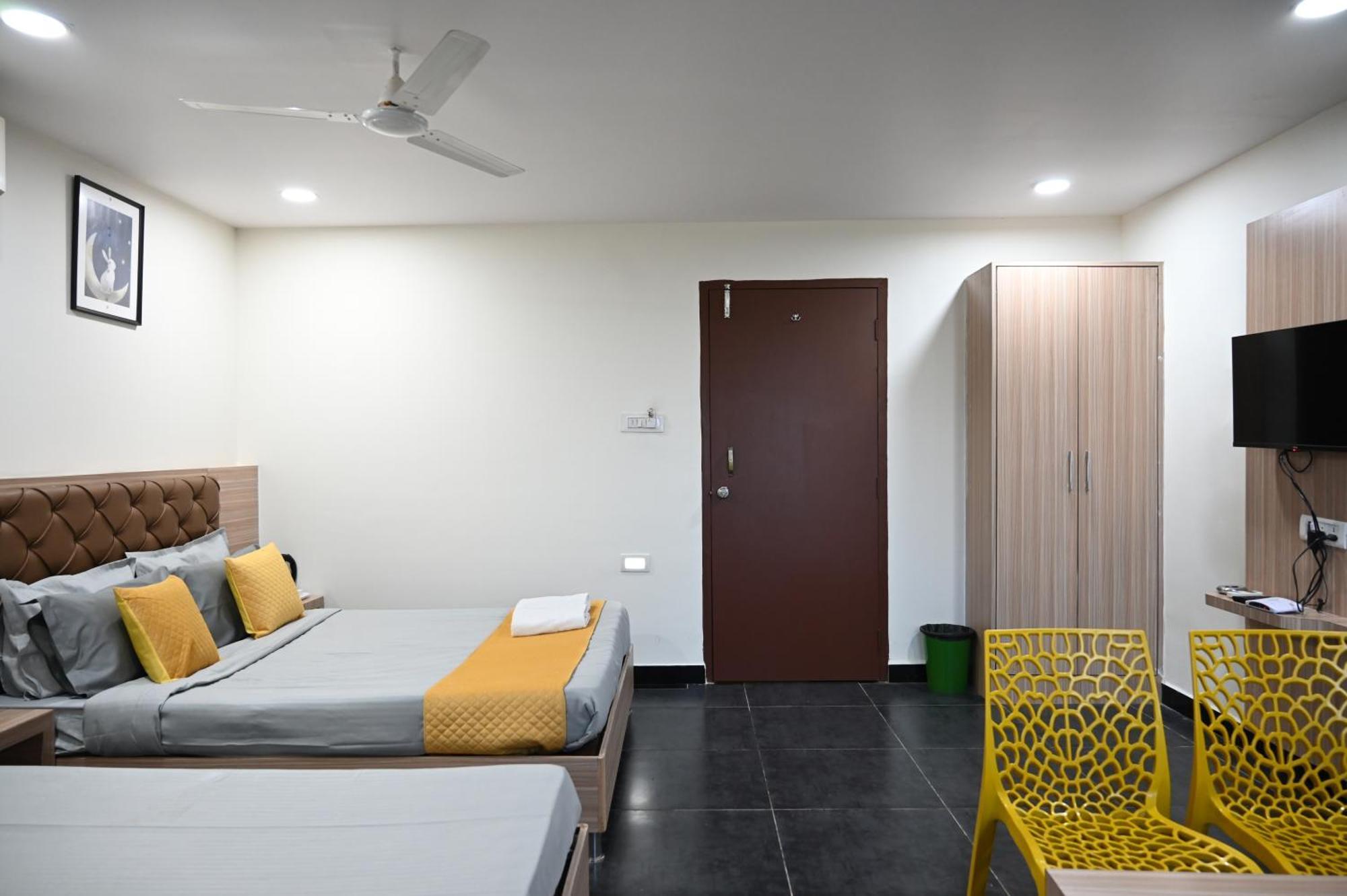 Hotel Supraja Yellow Bells 3*