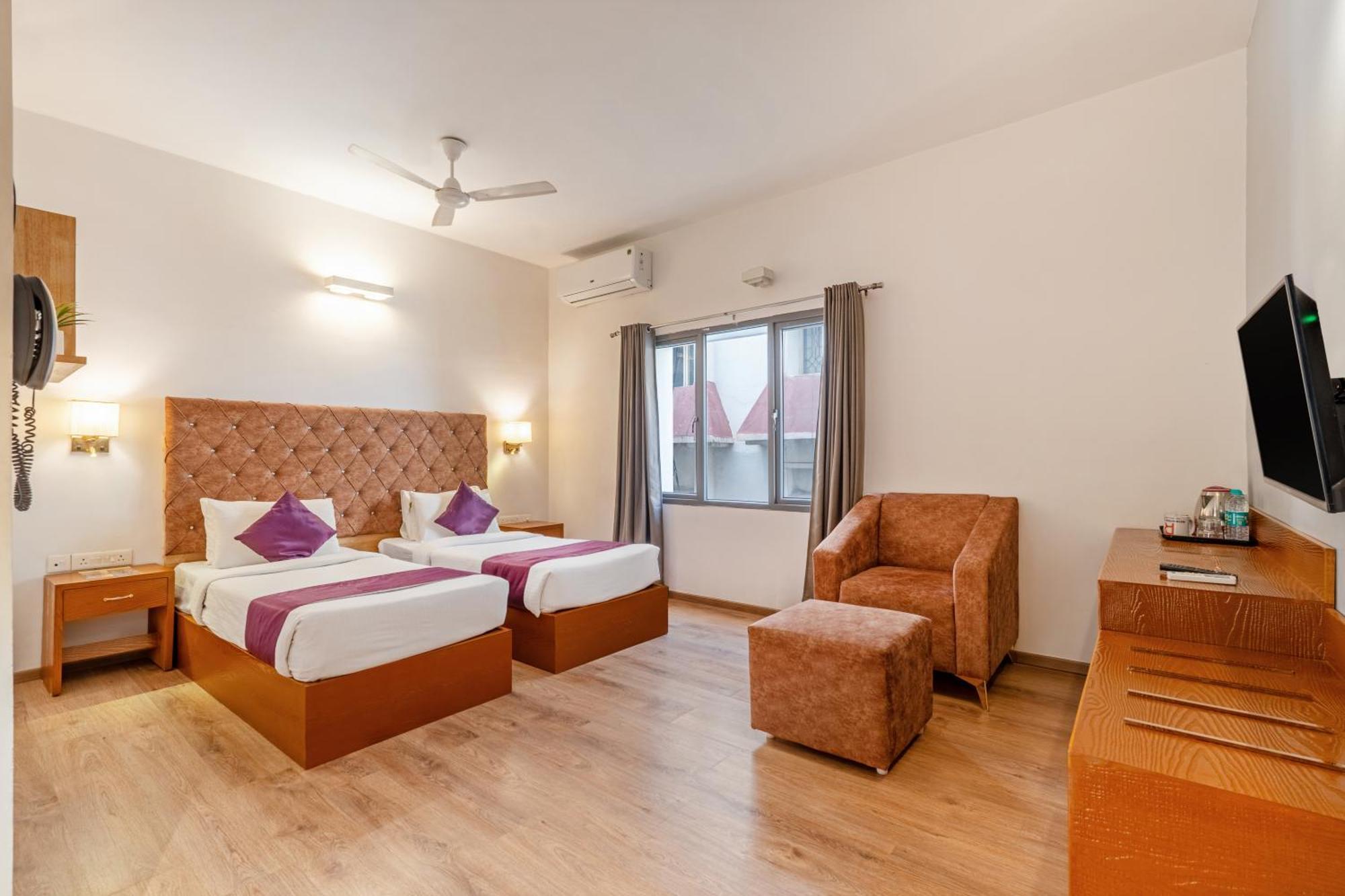 Hotel Monday Hitec Hyderabad