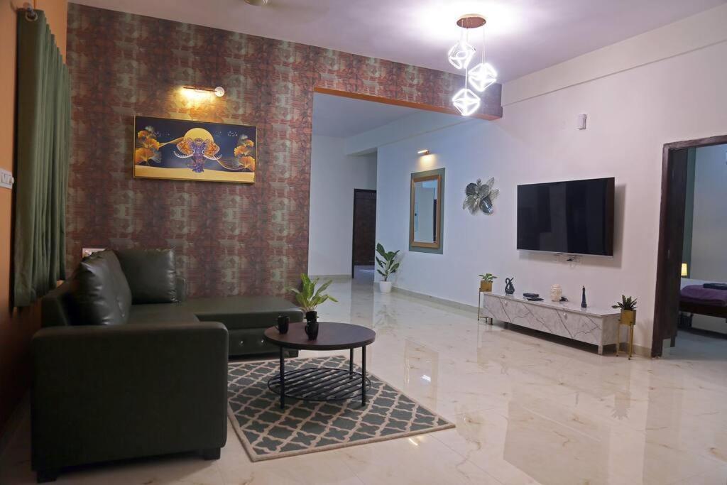 Veetil -3bhk A/c, Kukatpally, Apartment *