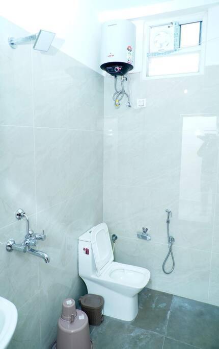 Apartment Veetil -3bhk A/c, Kukatpally, *