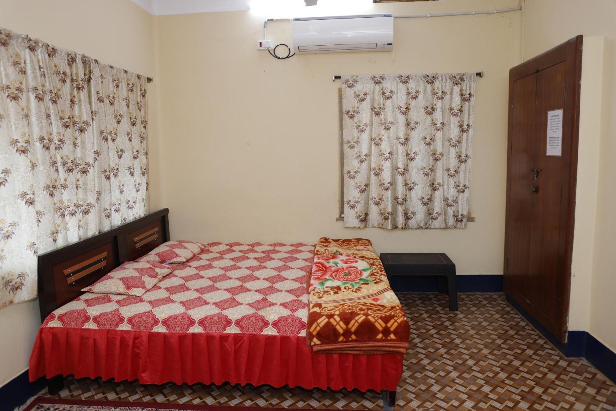 1 For 4 Guests Or 2 Bhk For 4 To 10 Guests With Ac For Families