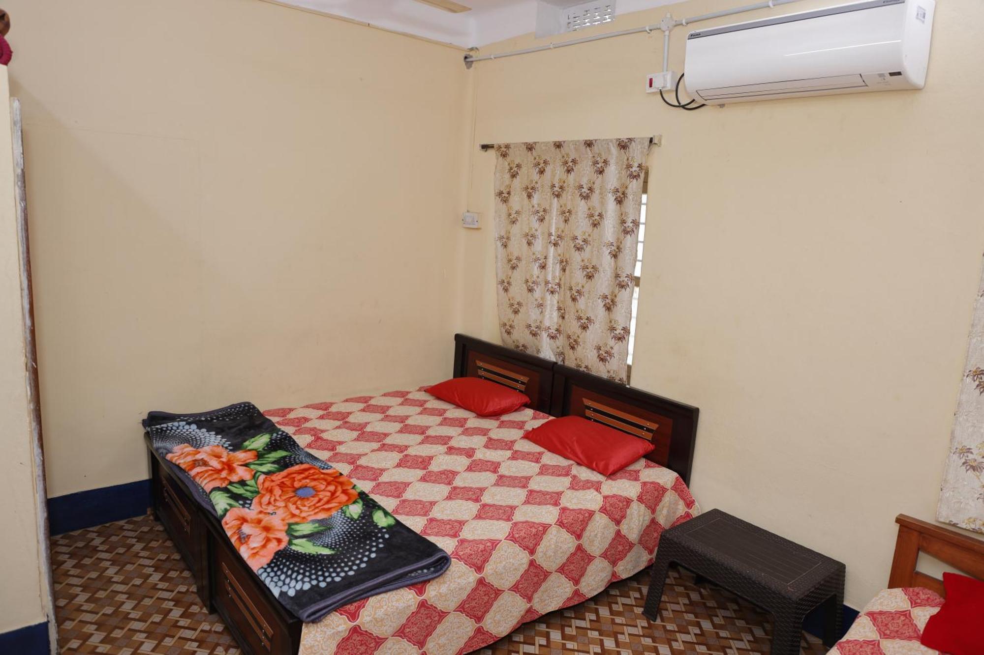 Apartamento 1 For 4 Guests Or 2 Bhk For 4 To 10 Guests With Ac For Families Hyderabad