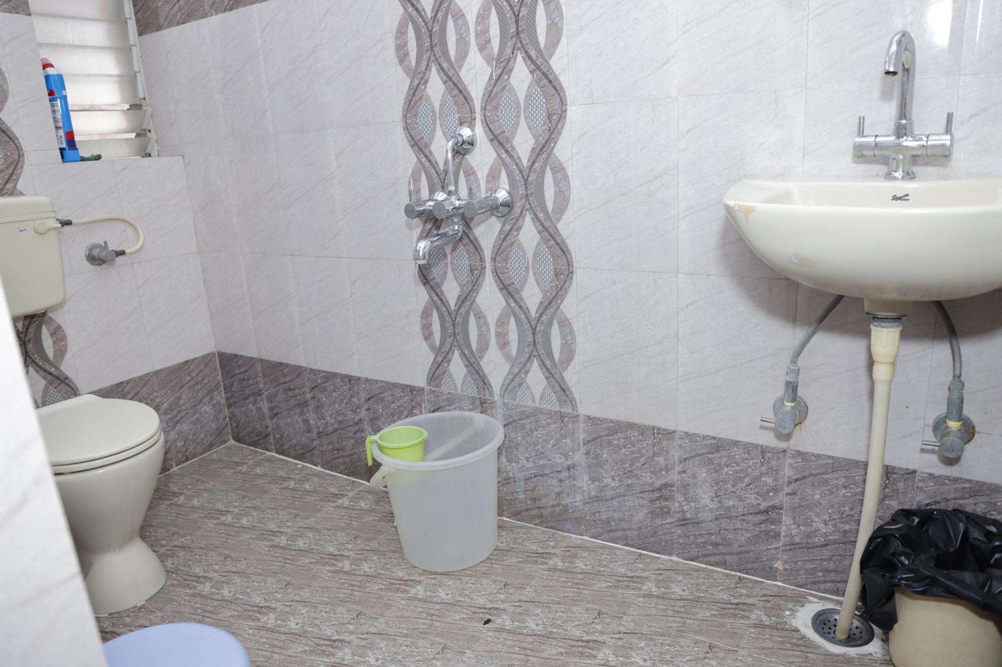 Apartamento 1 For 4 Guests Or 2 Bhk For 4 To 10 Guests With Ac For Families *