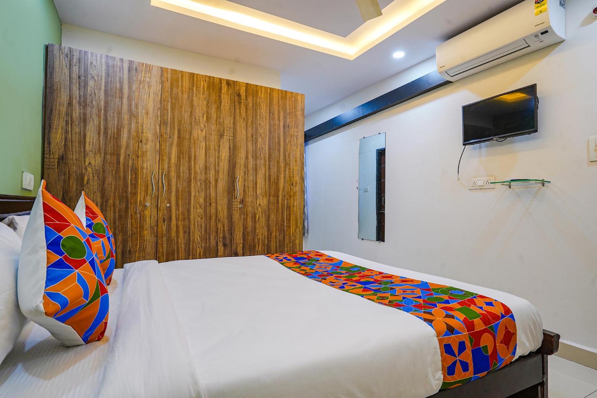 Fabhotel Cozy Hotel