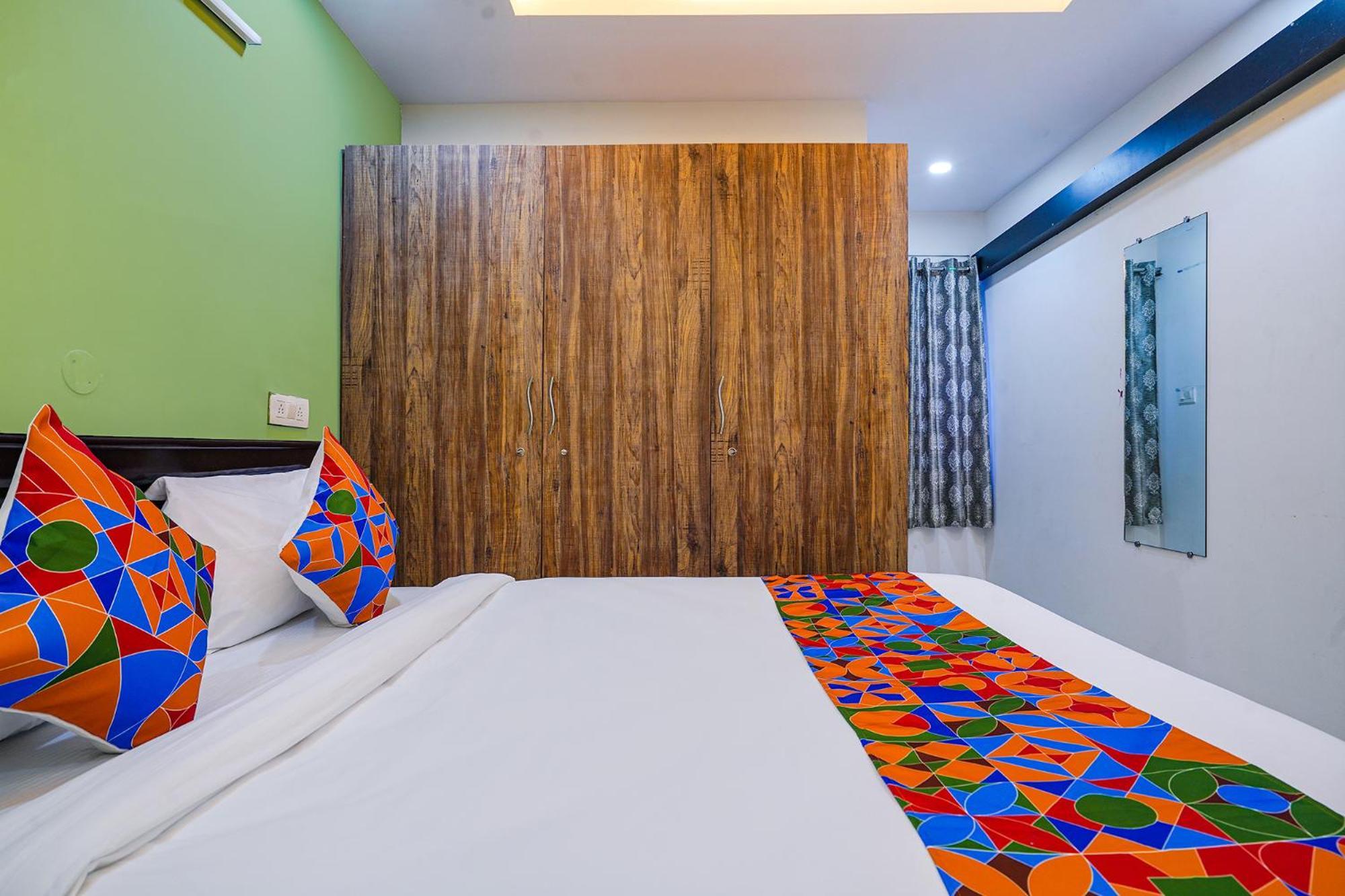 Fabhotel Cozy Hotel