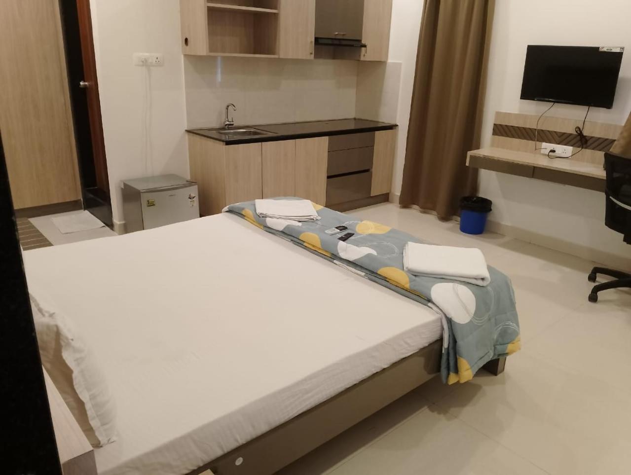 The Embassy Hotel 3*