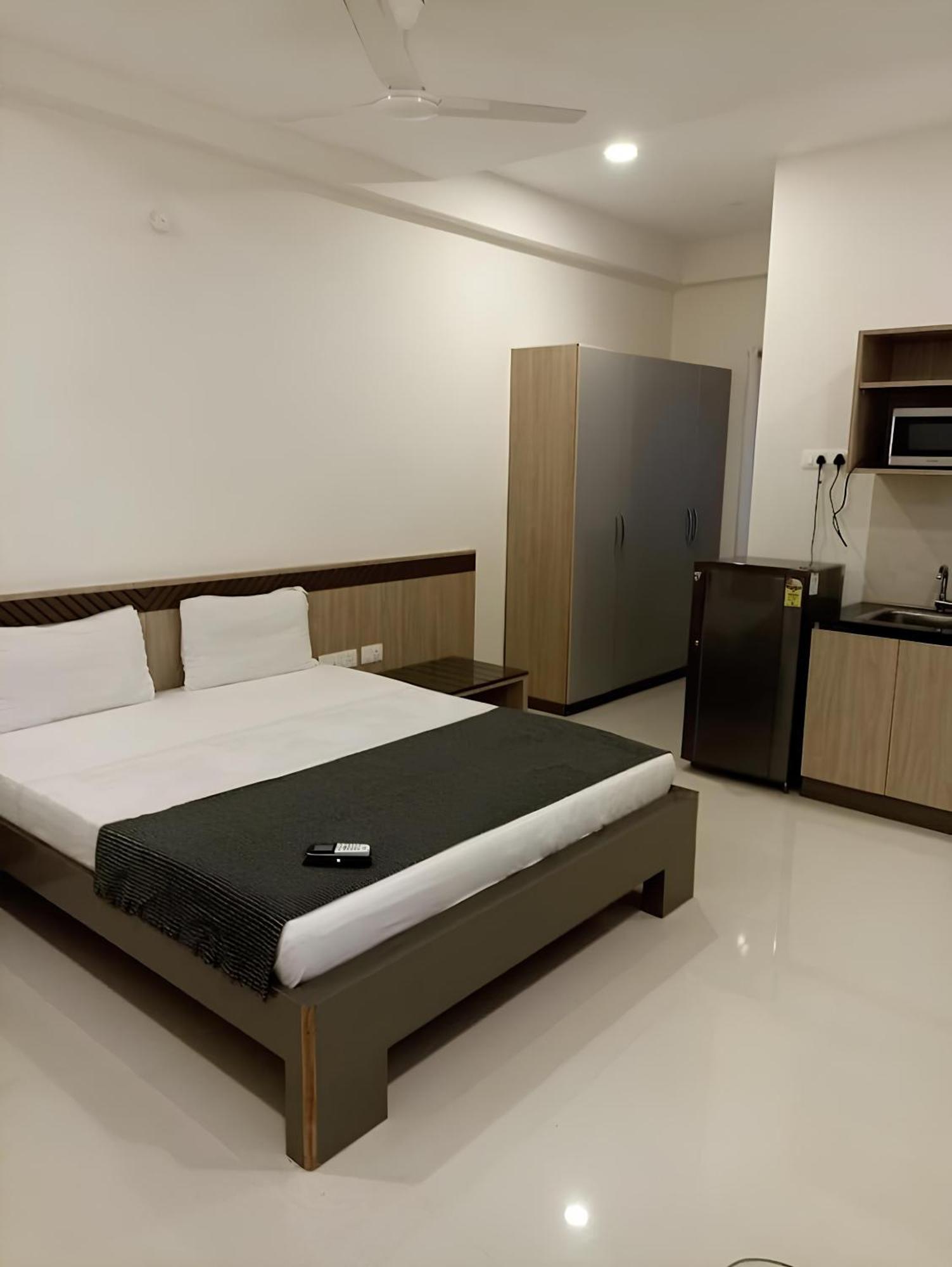 Hotel The Embassy Hyderabad