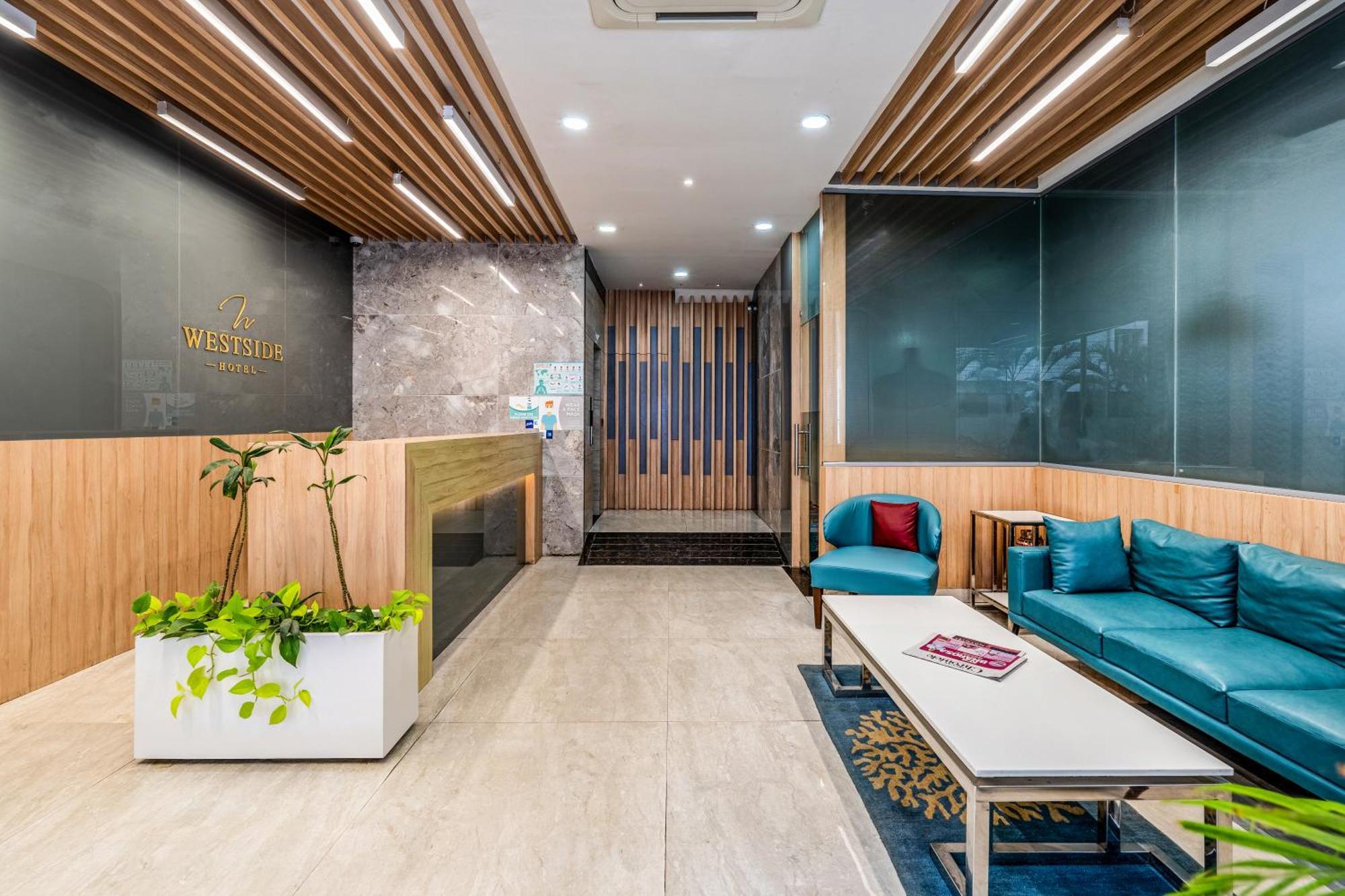 Hotel Westside Hitech