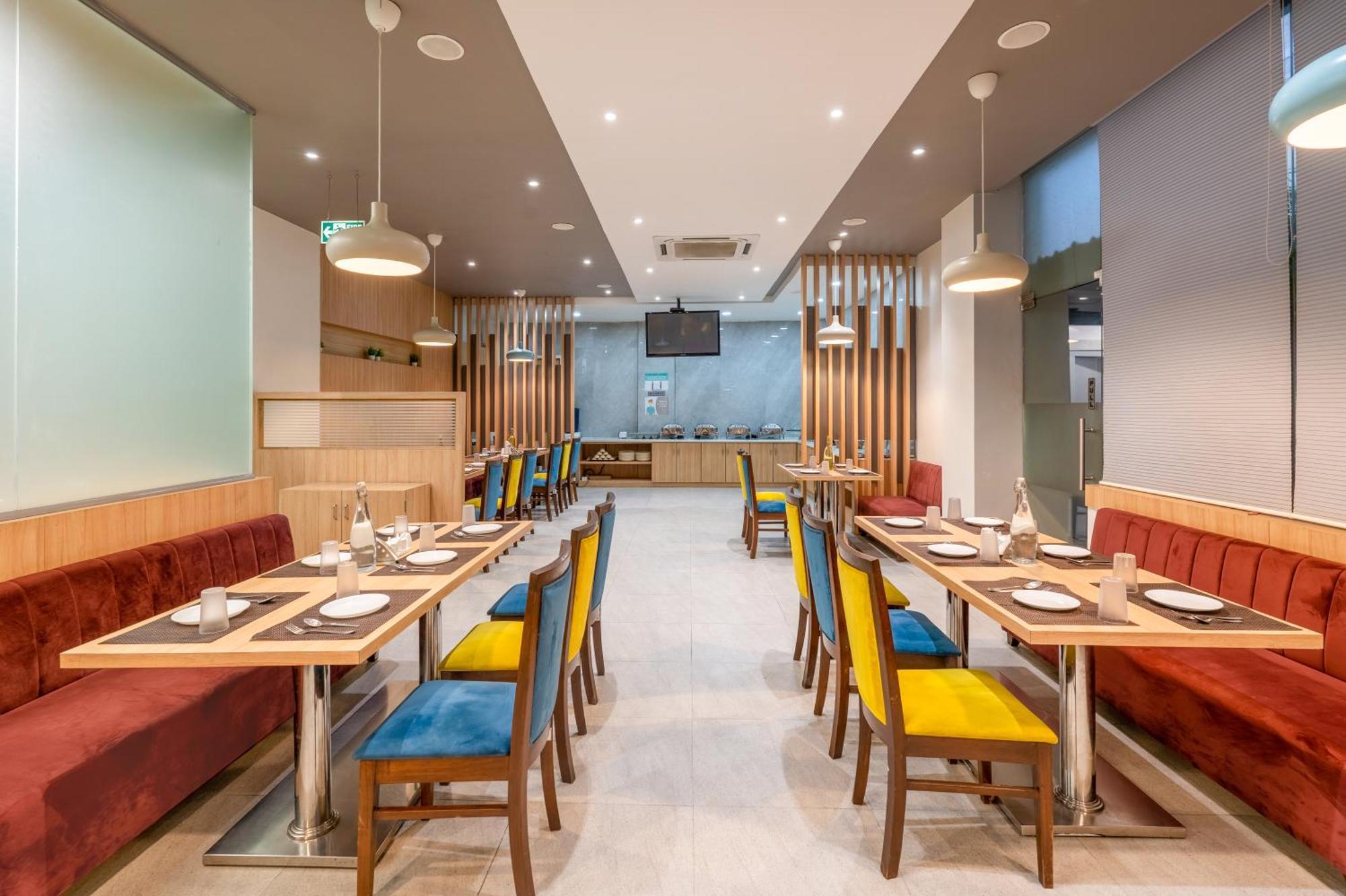 Westside Hitech Hotel