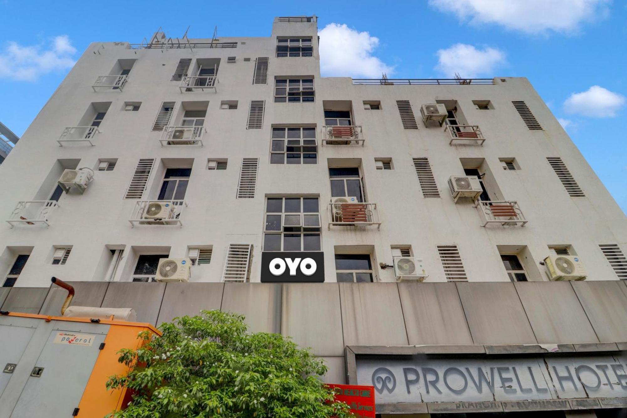 Hotel Capital O Qualia Heights Madhapur Beside Cyber Tower Hyderabad