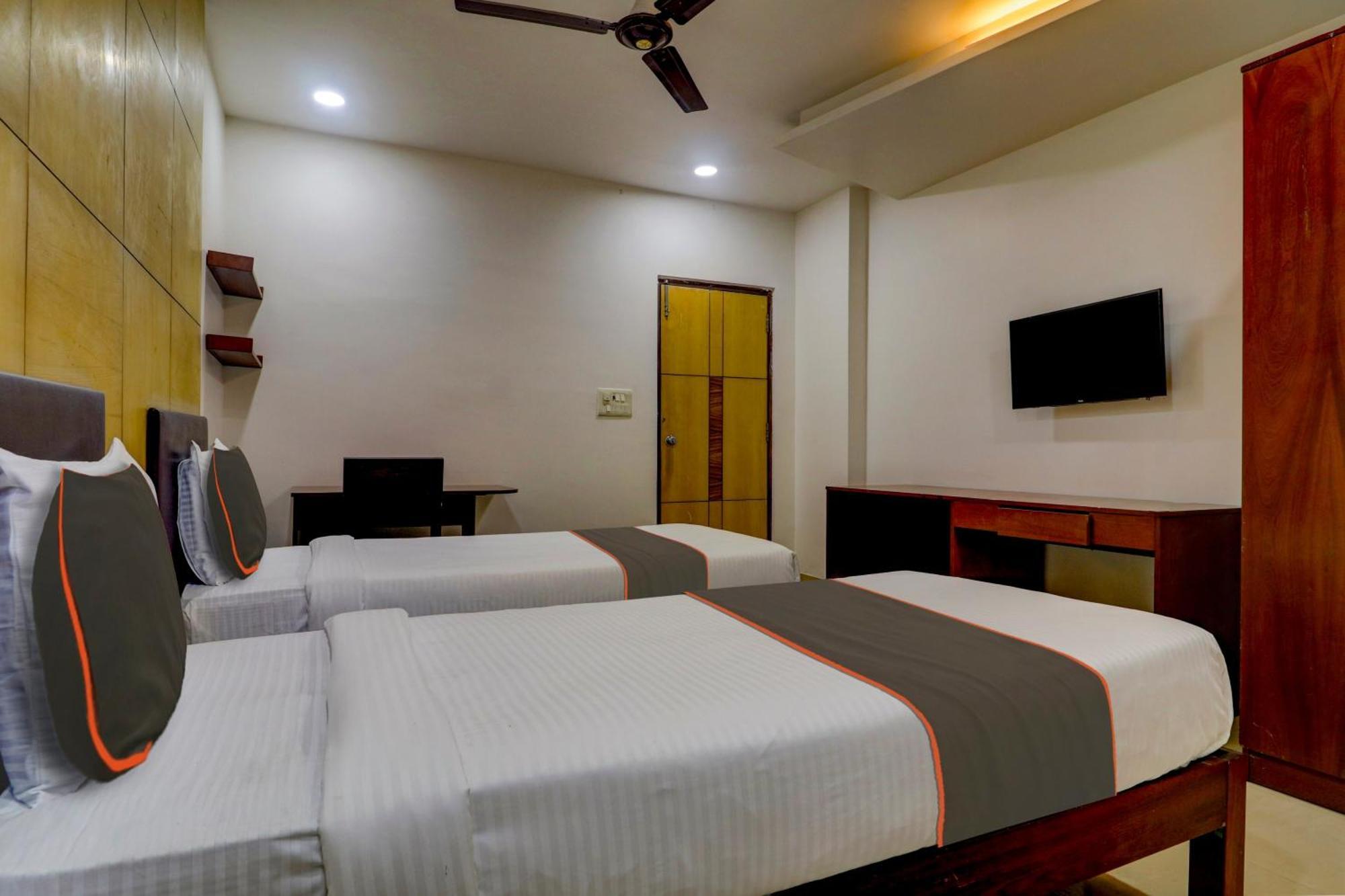 Capital O Qualia Heights Madhapur Beside Cyber Tower 3* Hyderabad