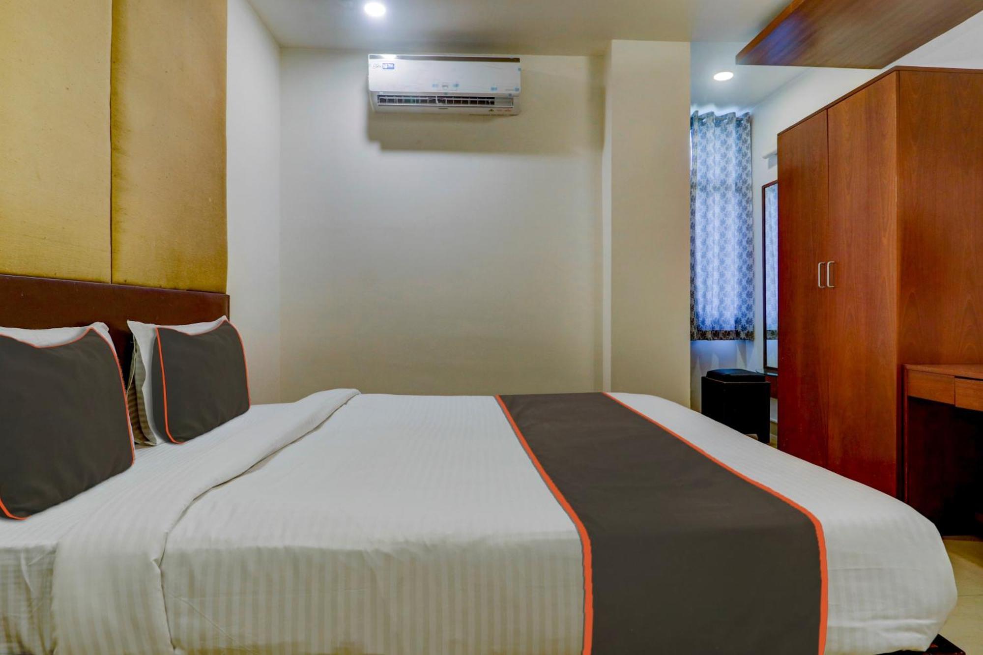 Hotel Capital O Qualia Heights Madhapur Beside Cyber Tower 3*