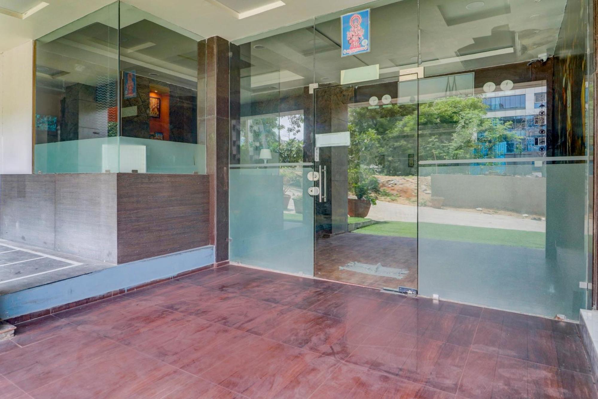 Capital O Qualia Heights Madhapur Beside Cyber Tower 3* Hyderabad