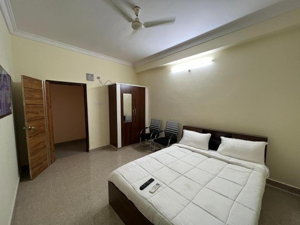 Collection O 80642 Aj Grand 3* Hyderabad