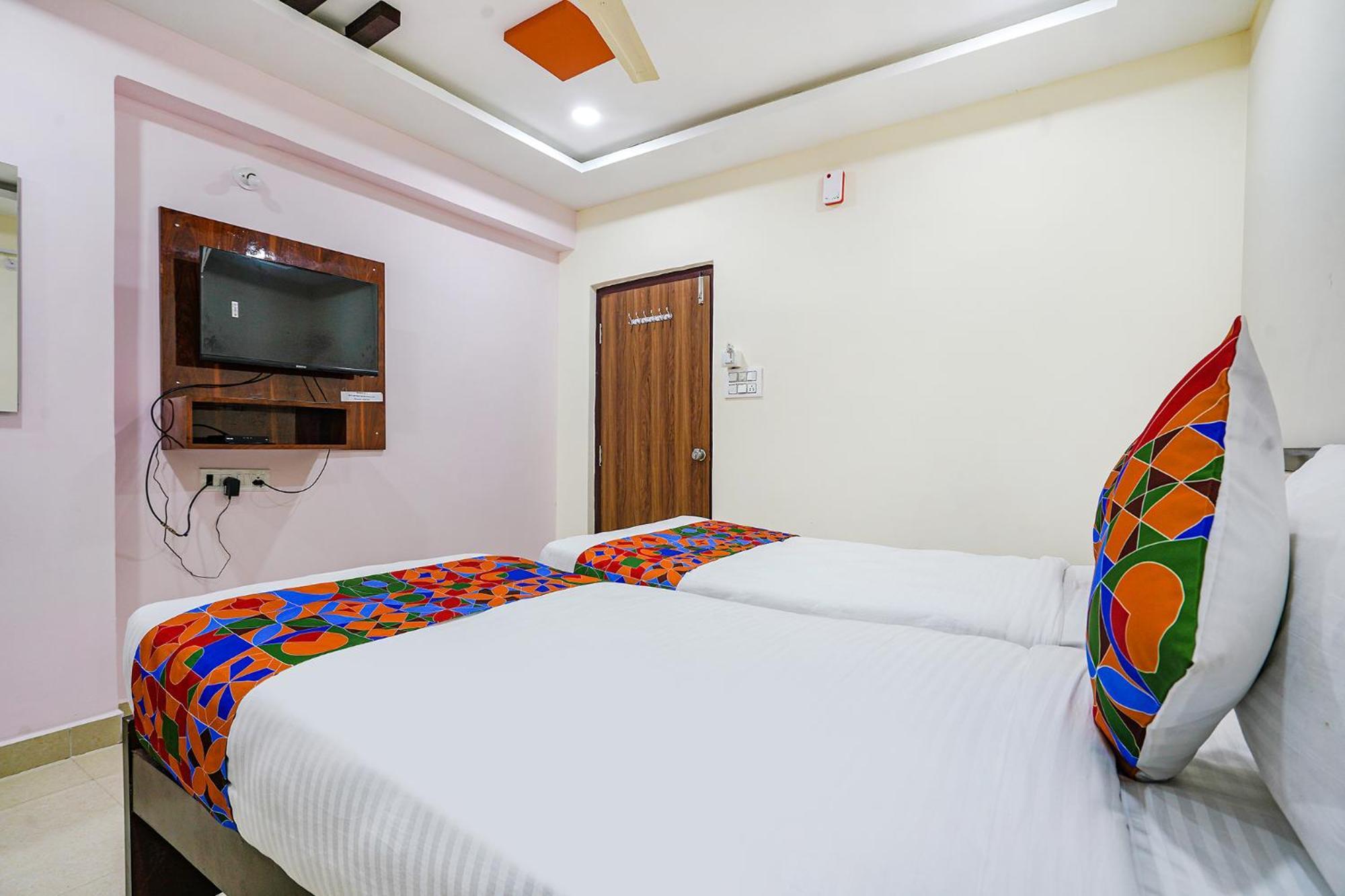 Hotel Fabhotel Sri Karthikeya Grand - Nr Nexus Mall, Kukatpally 3*