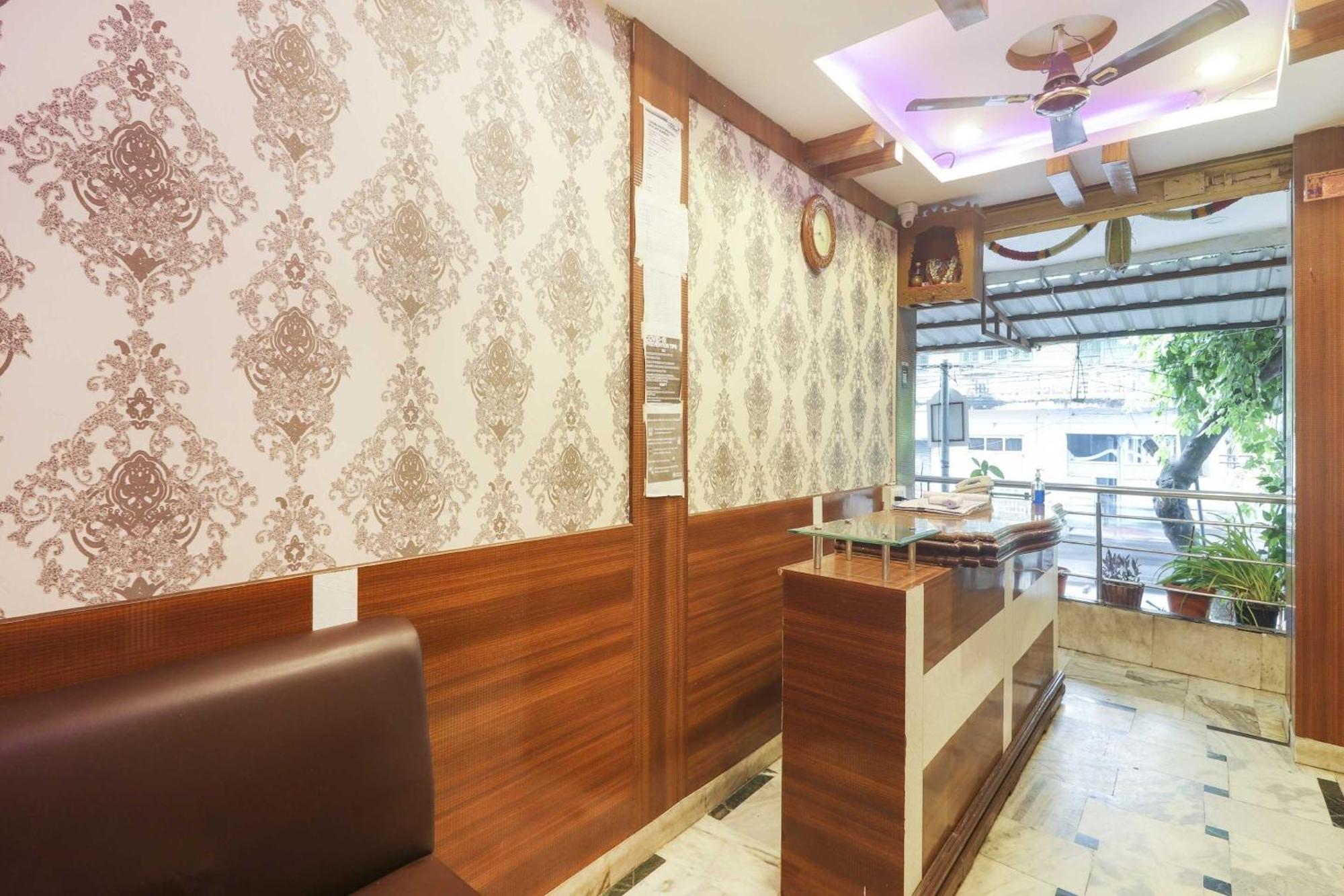 O Sai Pariwar Near Snow World Hotel