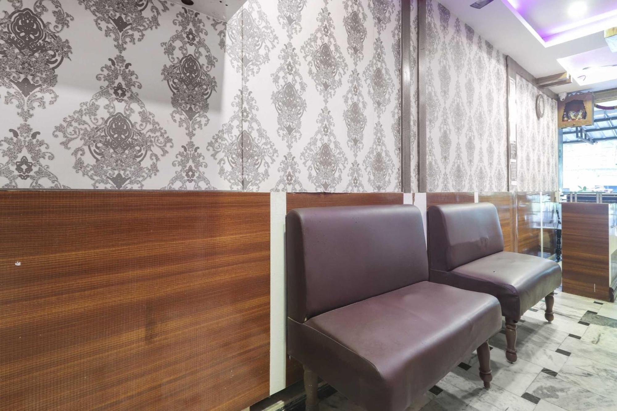 Hotel O Sai Pariwar Near Snow World Hyderabad