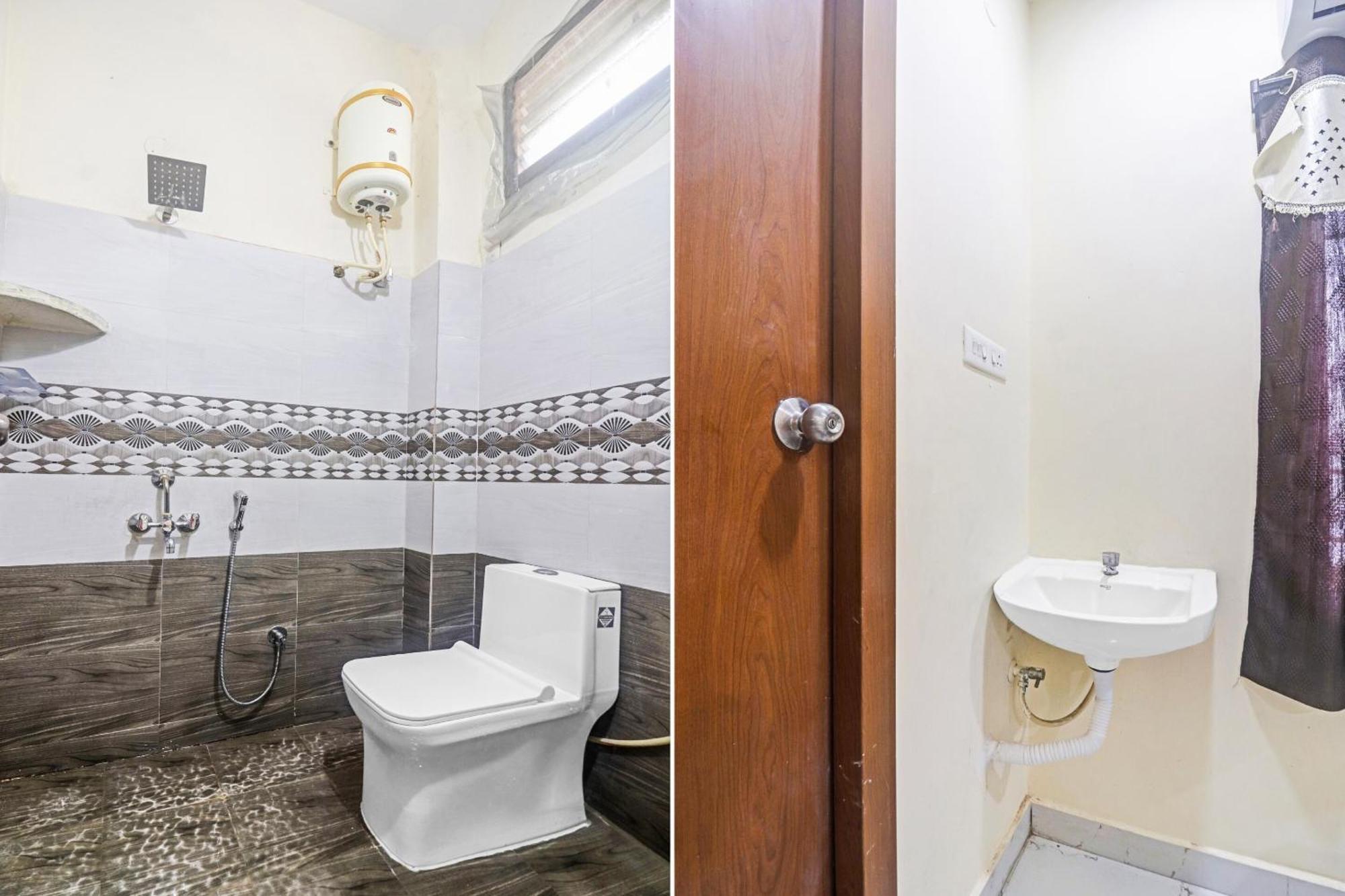 O Sri Navya Grand Near Nexus Hotel 3*