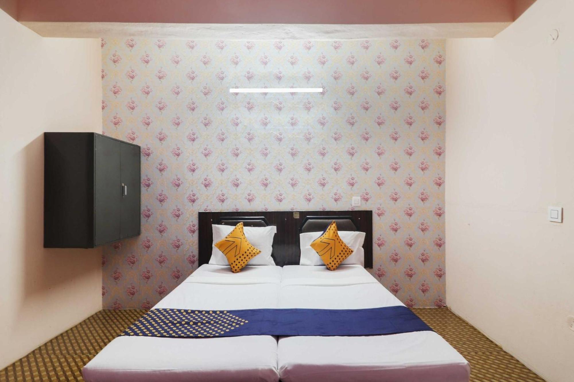 O 74966 Shree Amardeep Hotel 2*
