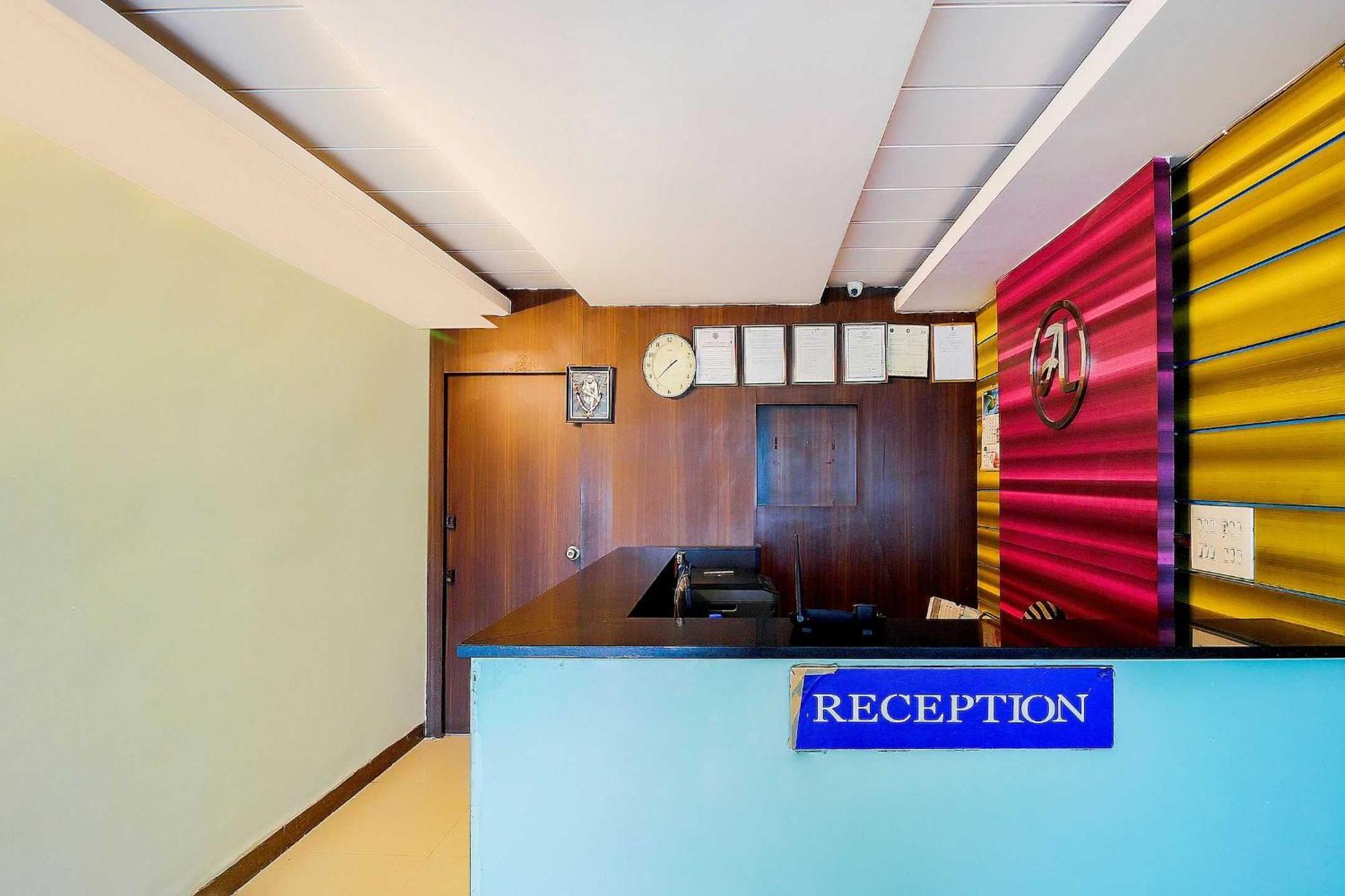 Collection O Aishwarya Grand Hotel Hyderabad