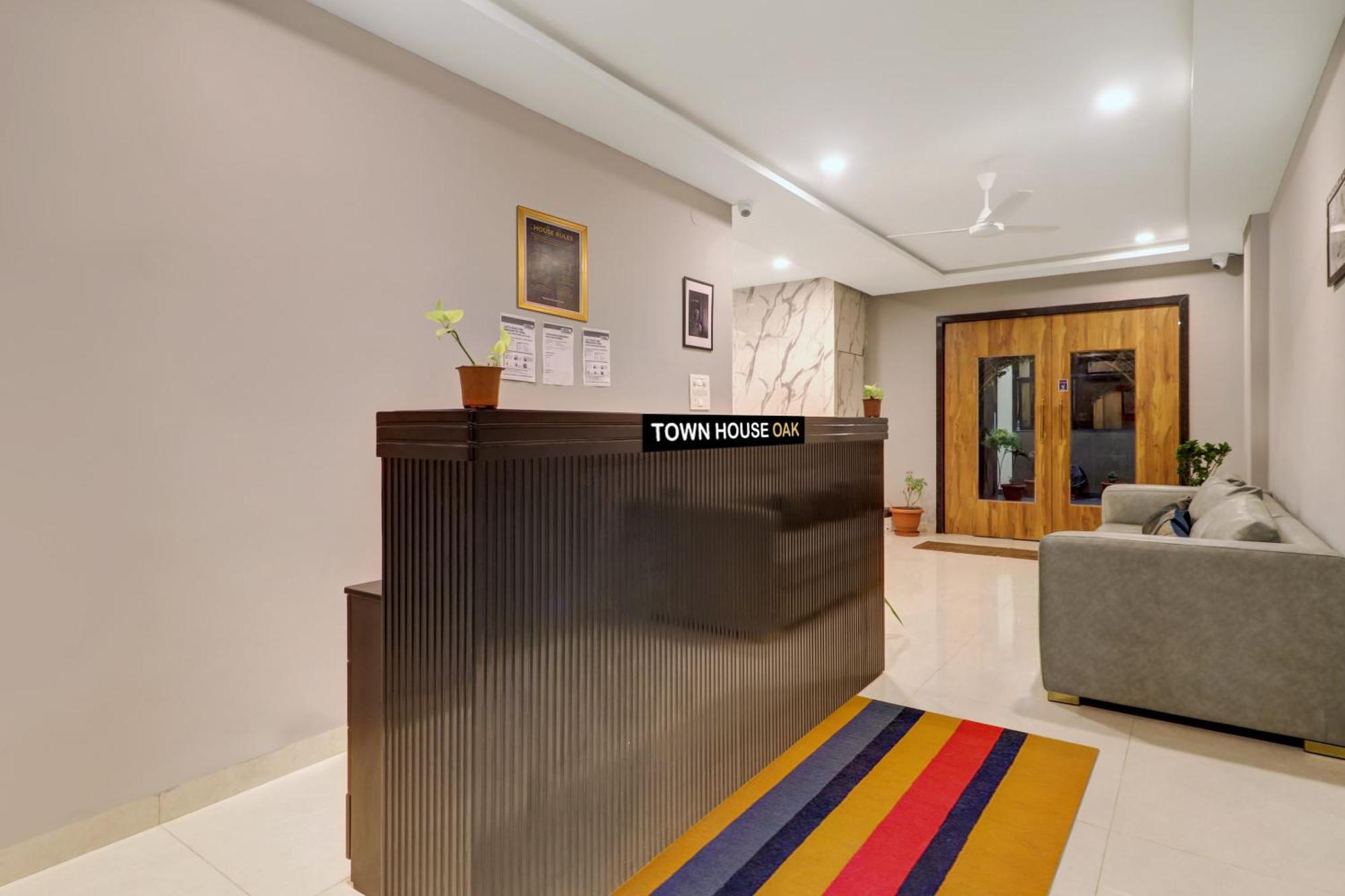 Hotel Townhouse Oak De Alphabet Bolarum 4*