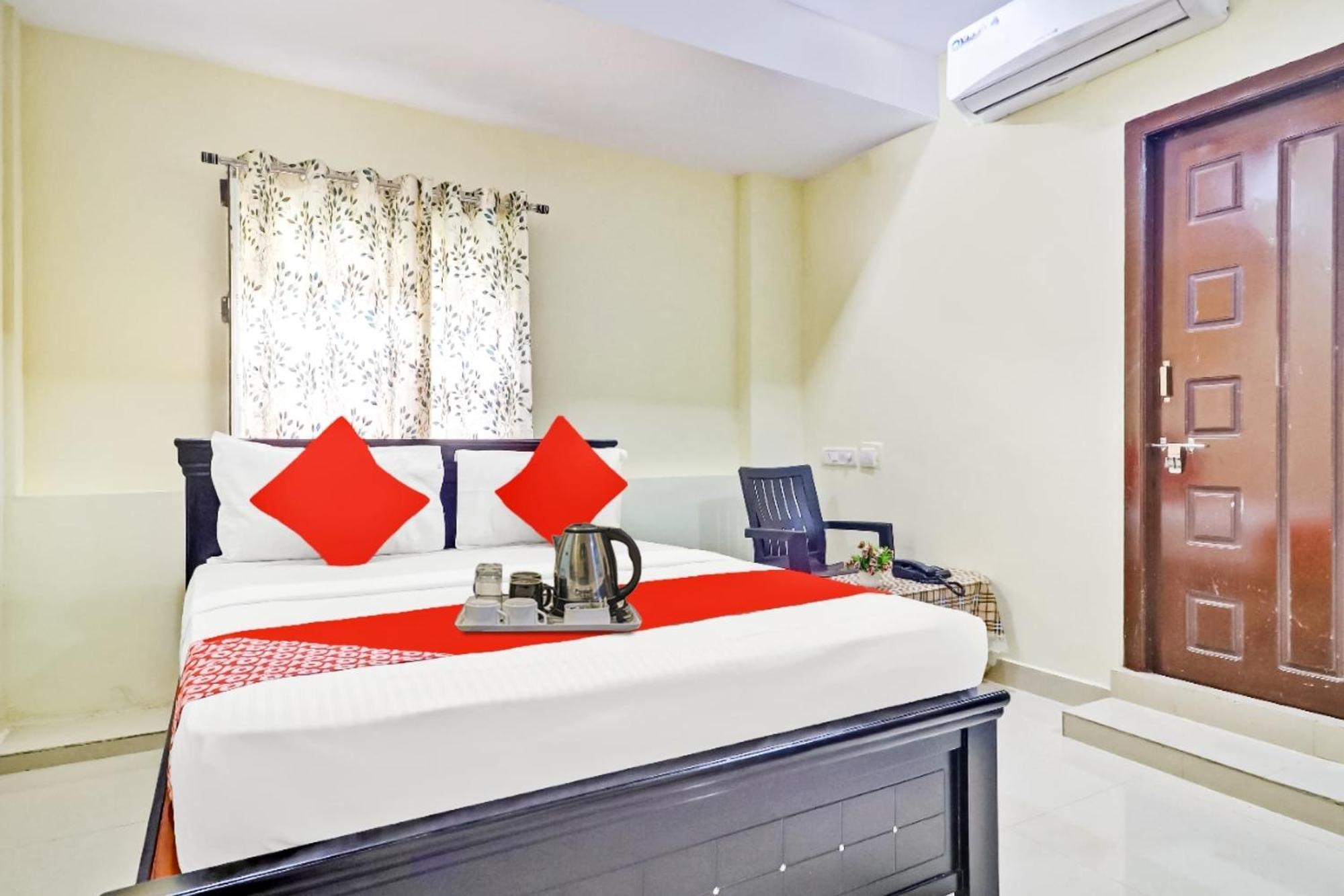 Oyo Harsha Grand Near Yashodha Hospital, Malakpet Hotel Hyderabad